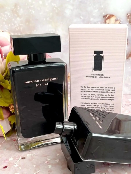 Ayollar uchun xushbo'ylangan suv Narciso Rodriguez for her, 100 ml