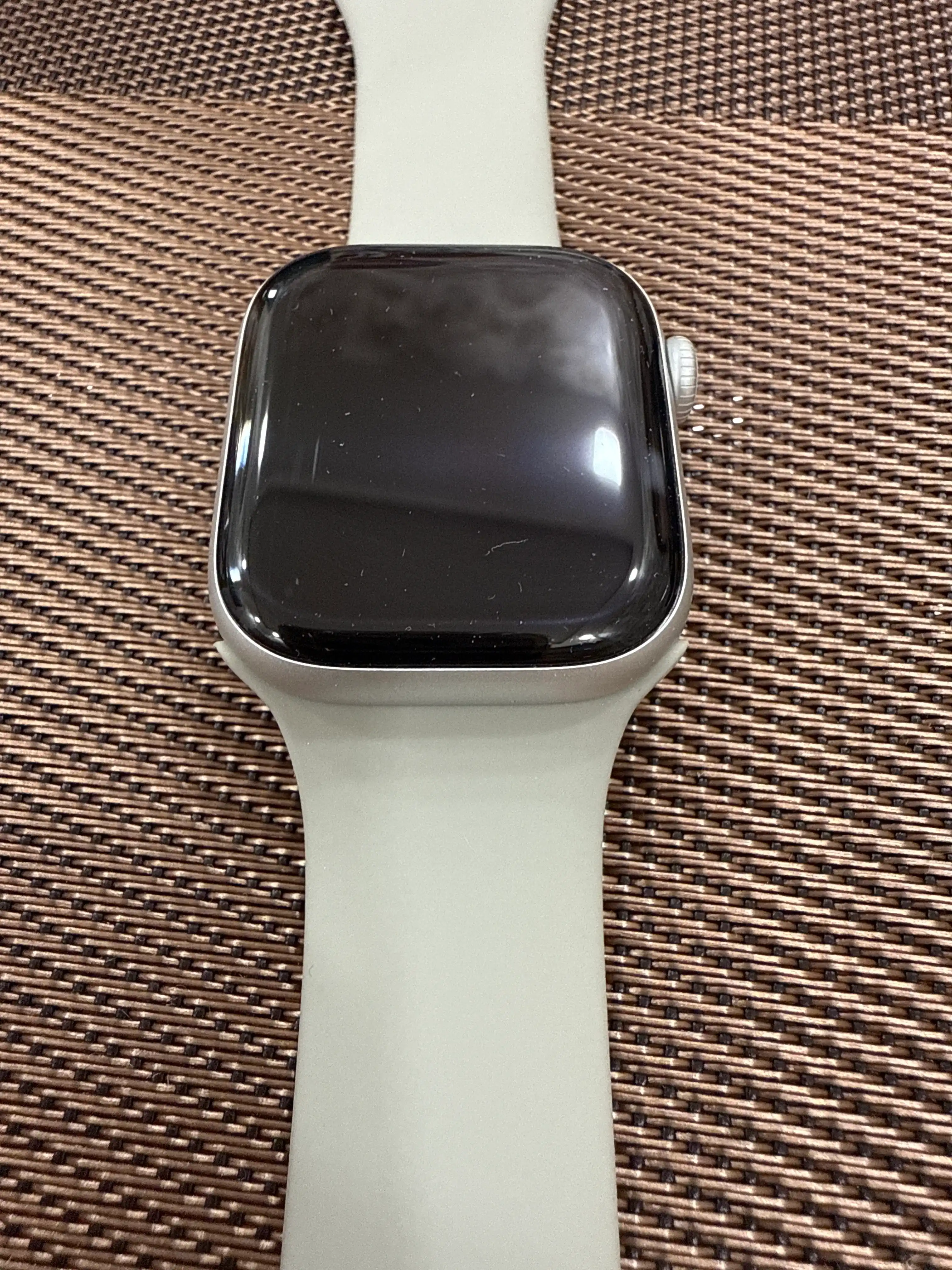 Ремешок силиконовый для Apple Watch 3, 4, 5, 6, 7, 8, SE и Ultra, 38, 40,42,44, 45, 49 мм