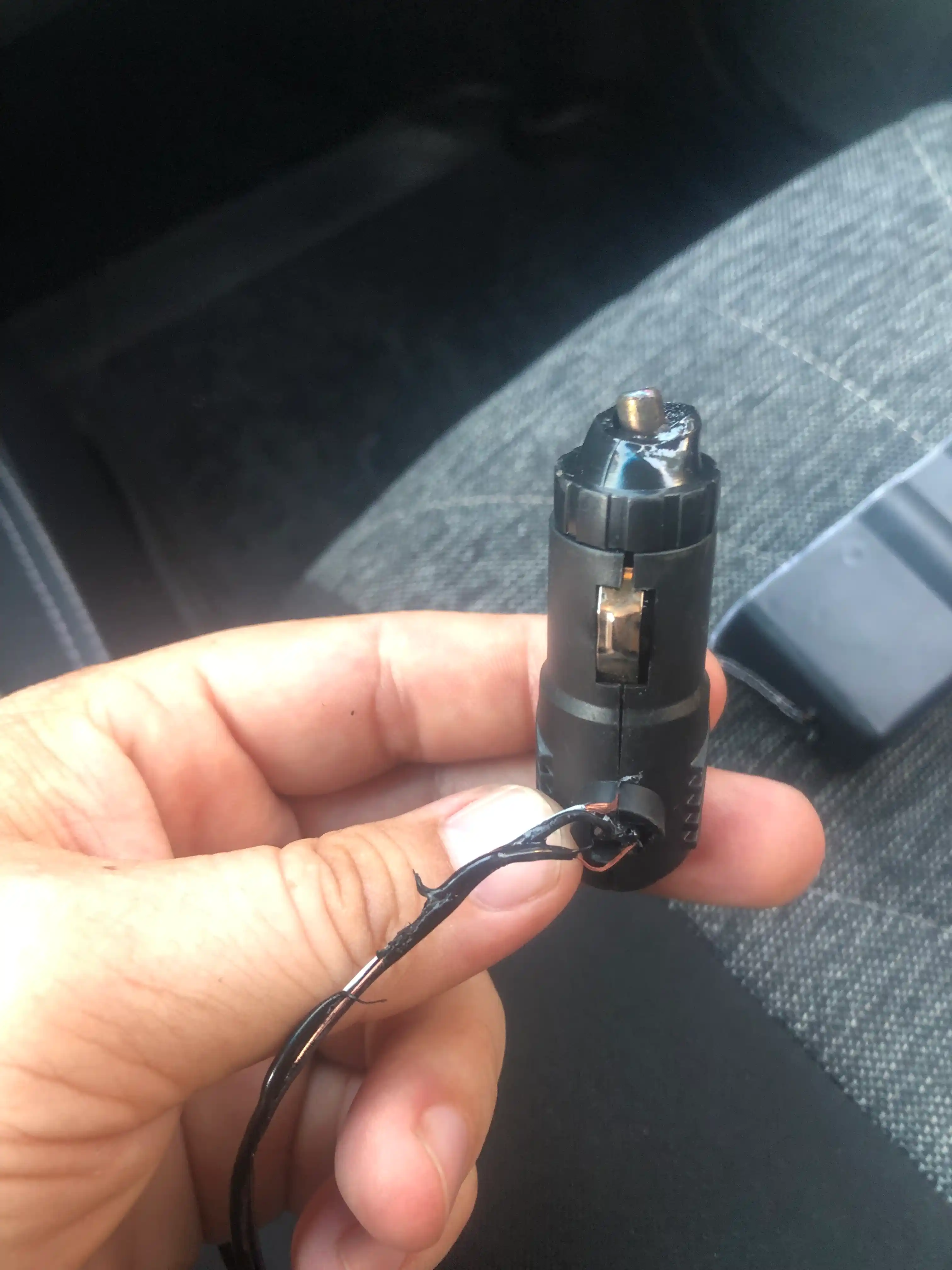 Тройник разветвитель прикуривателя c 3 гнездами и с USB, автозарядка