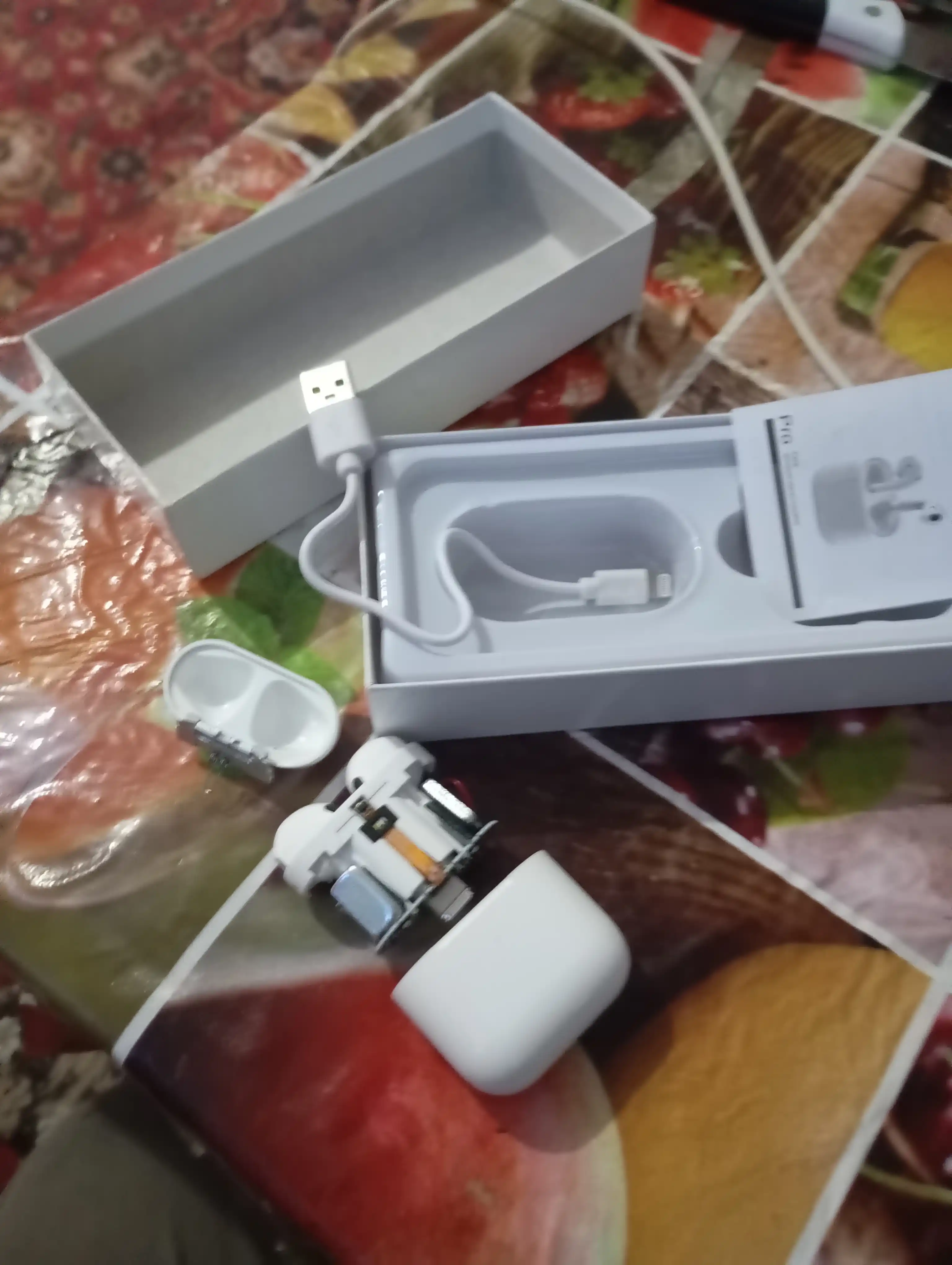 Simsiz quloqchinlar Pro 5 iPhone, Android uchun