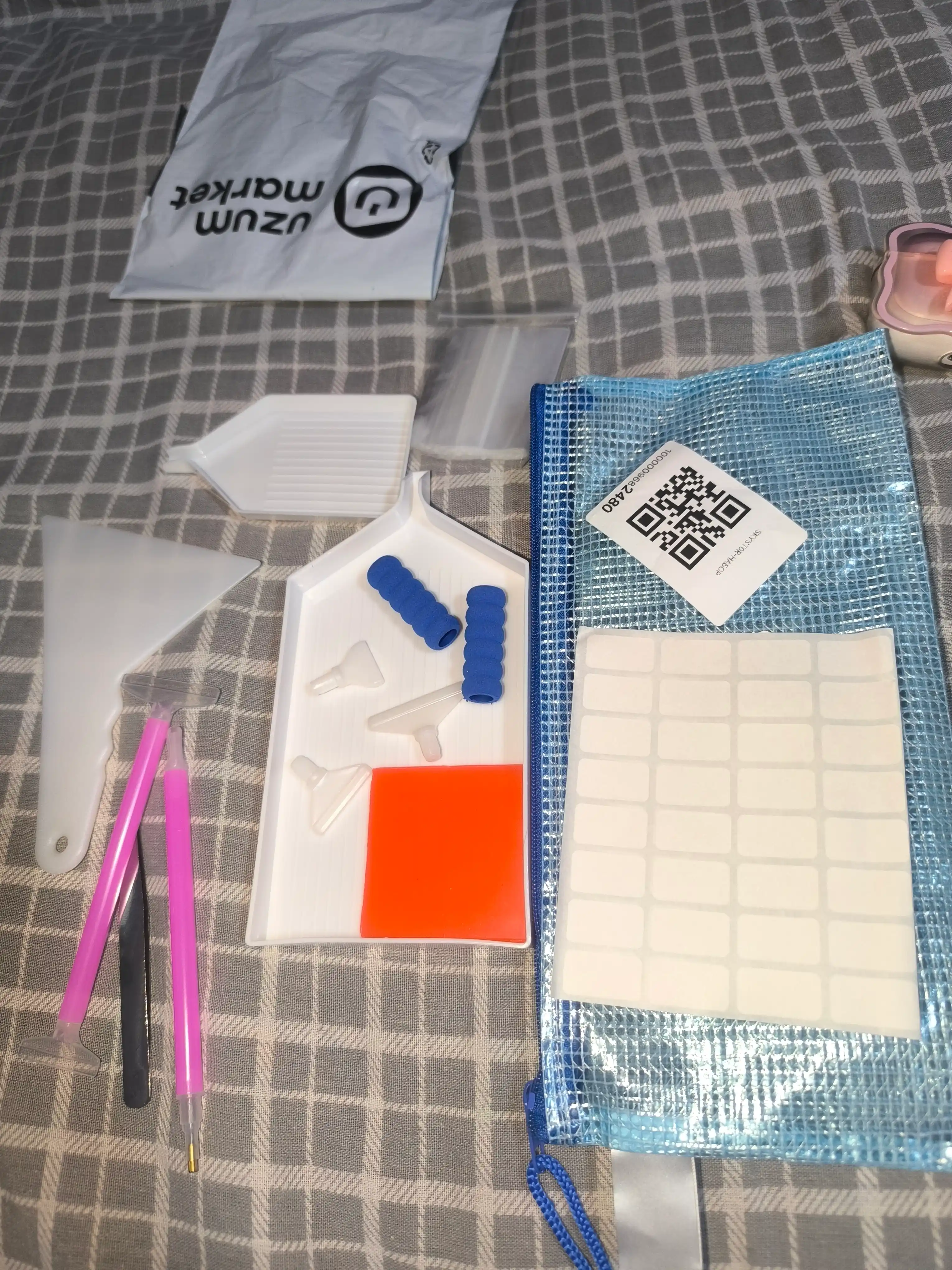Kosmetik sumkada olmos mozaikasi uchun universal aksessuarlar to'plami, 21 dona