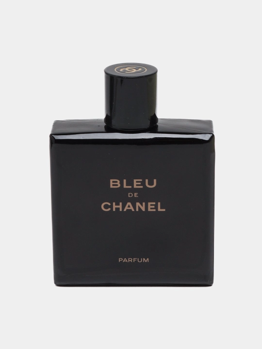 Erkaklar uchun parfyumlangan suv Blue De Chanel