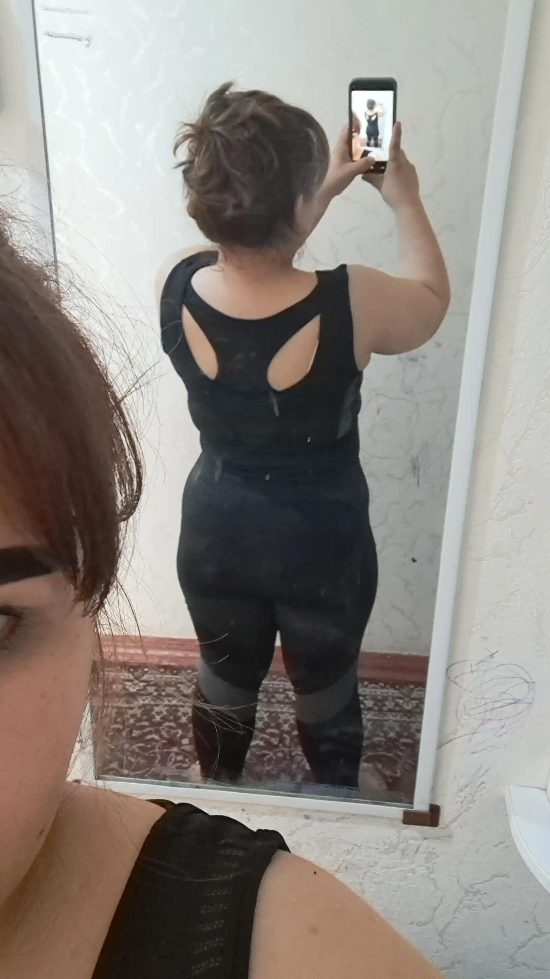 Ayollar uchun fitnes kostyumi, legginslari va top, 2 tasi 1 da
