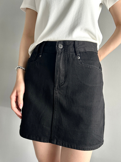 Kokraklari osilgan ayollarning porno fotosuratlari Yigitning ogziga sepilgan