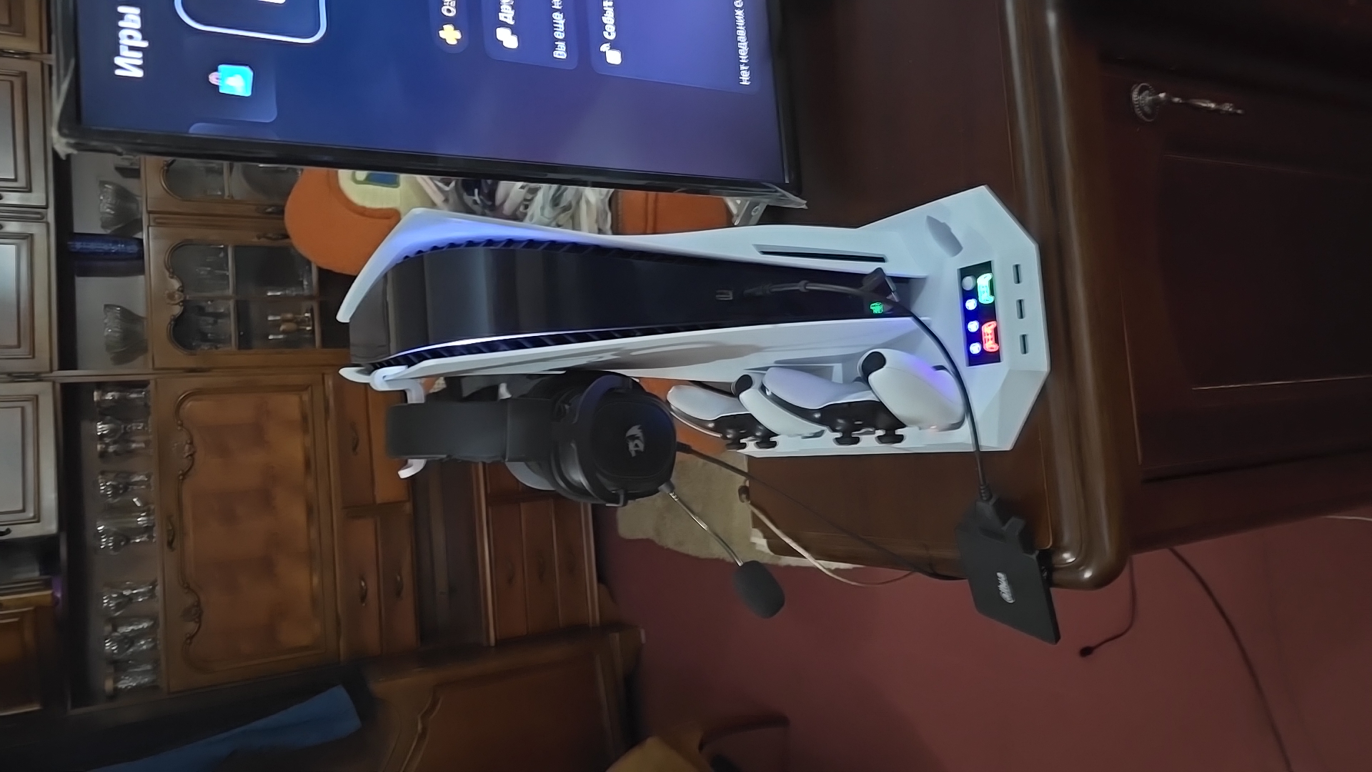 Док-станция для зарядки джойстиков Playstation5, с активным охлаждением