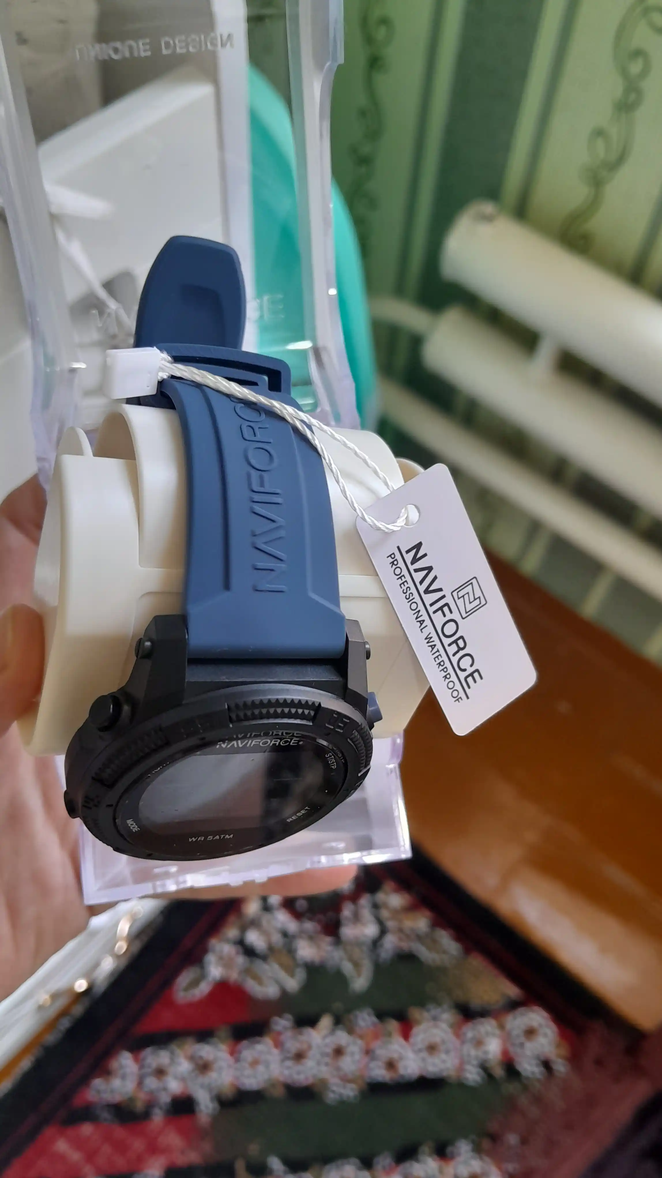 Часы наручные электронные Naviforce 7104