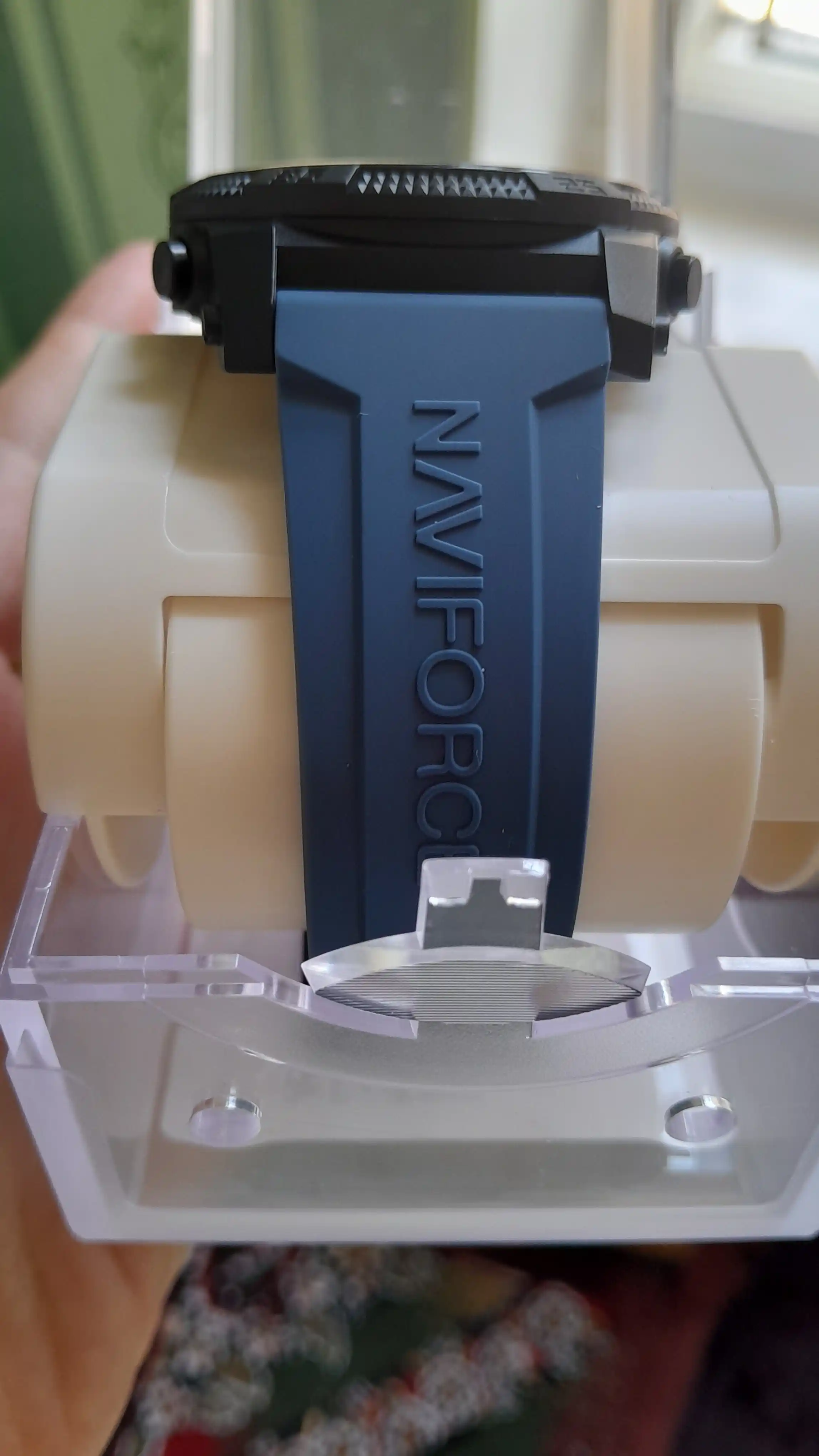 Часы наручные электронные Naviforce 7104