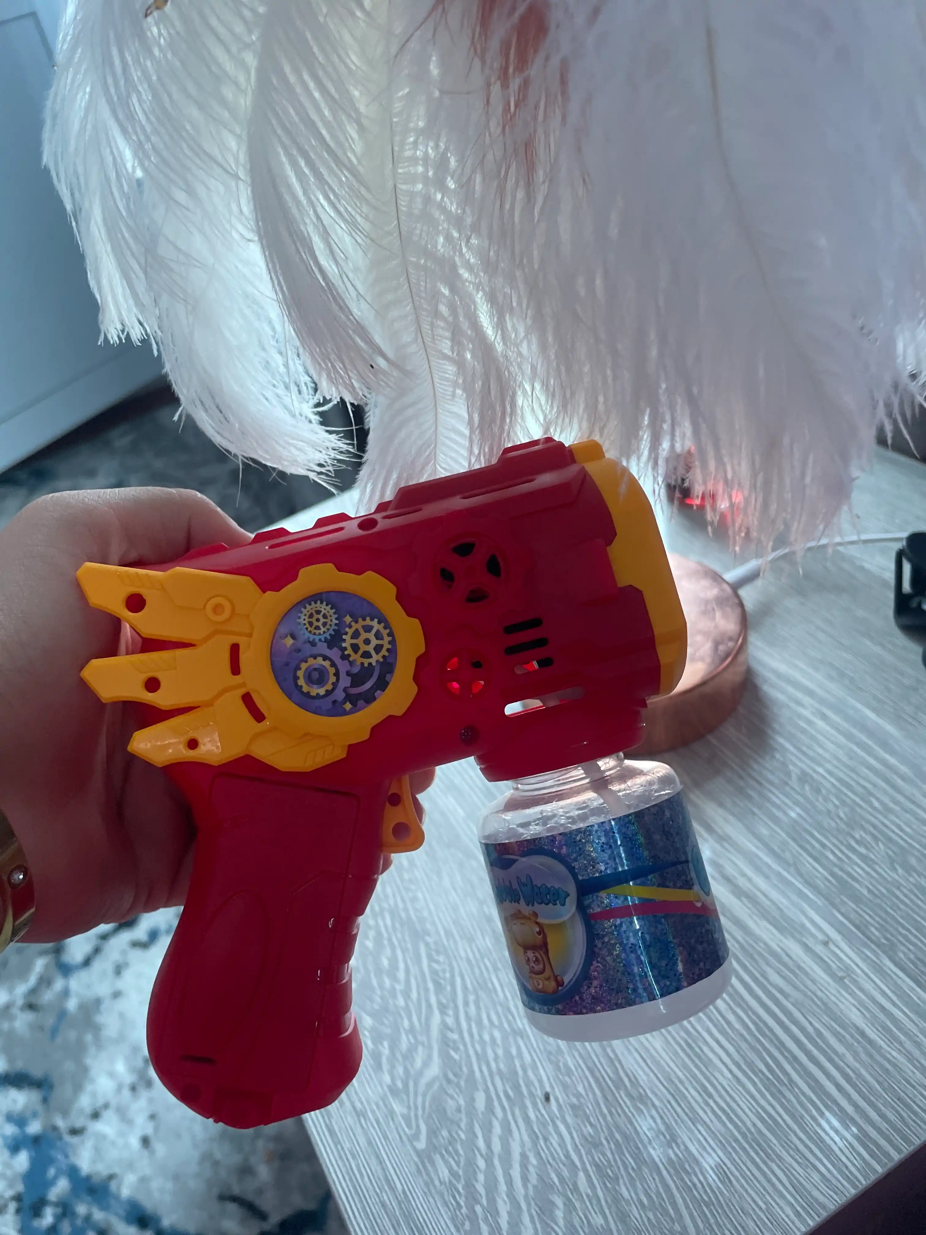 Bubble Gun – Яркий пузырьковый пистолет для детей