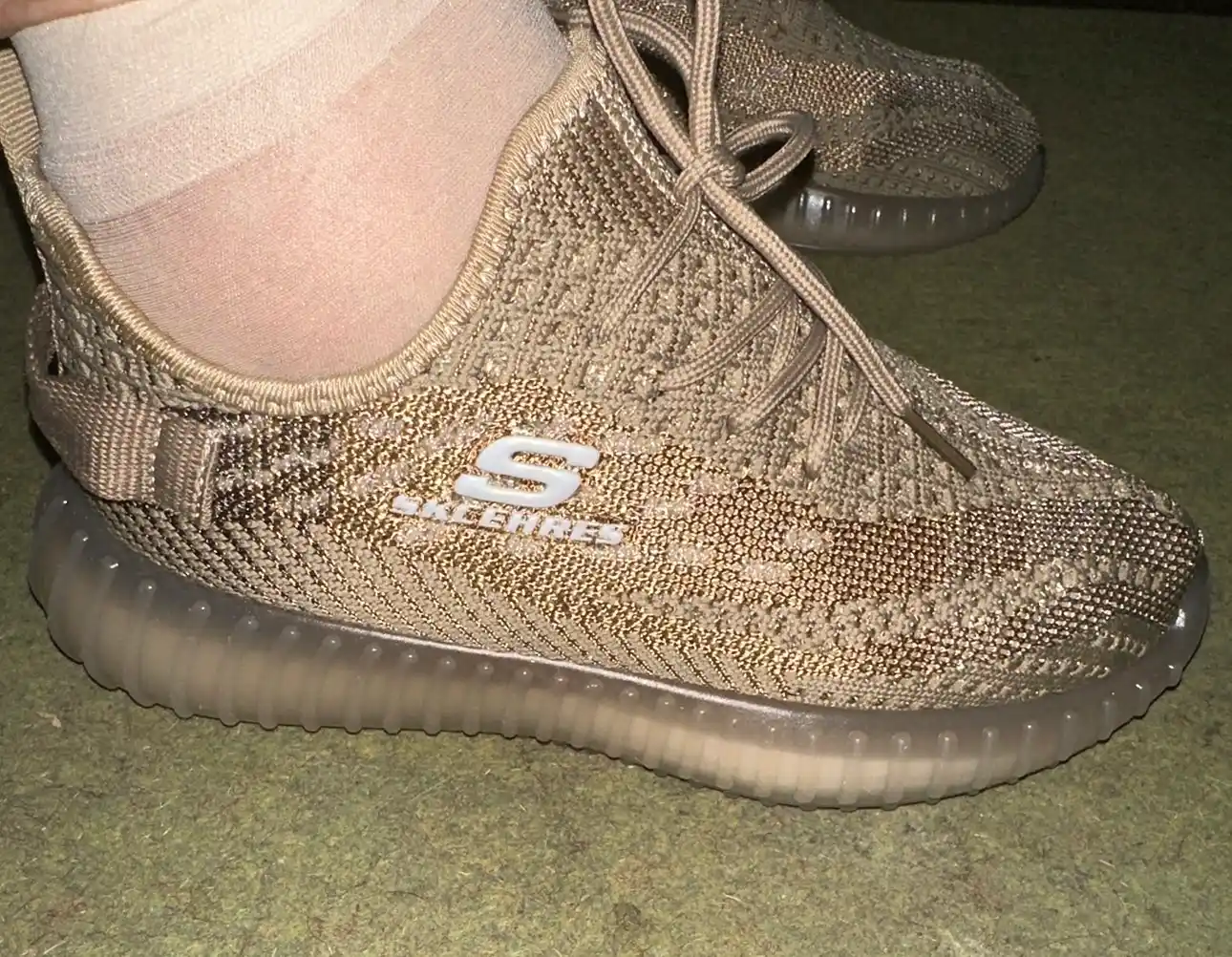 Qizlar va og'il bolalar uchun Yeezy krossovkalar, 32-37