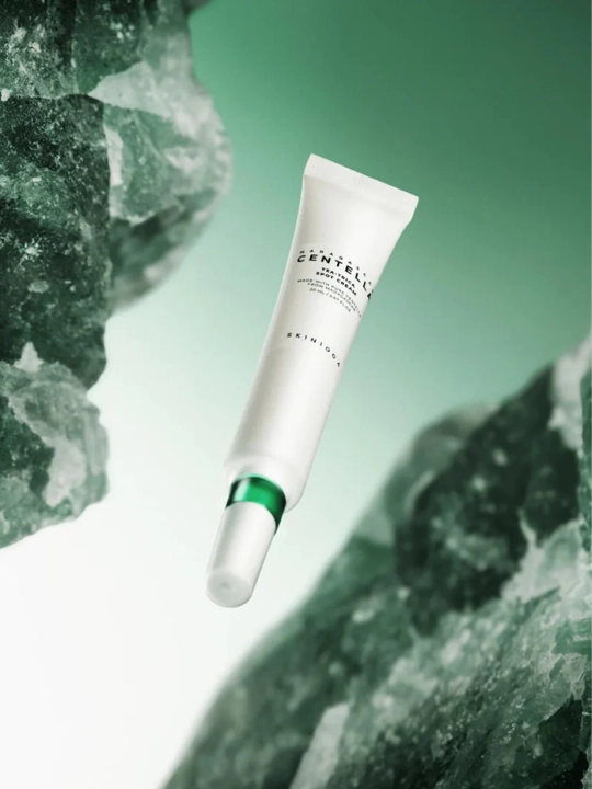 Точечный крем от воспалений SKIN1004 Madagascar Centella Tea-Trica Spot Cream