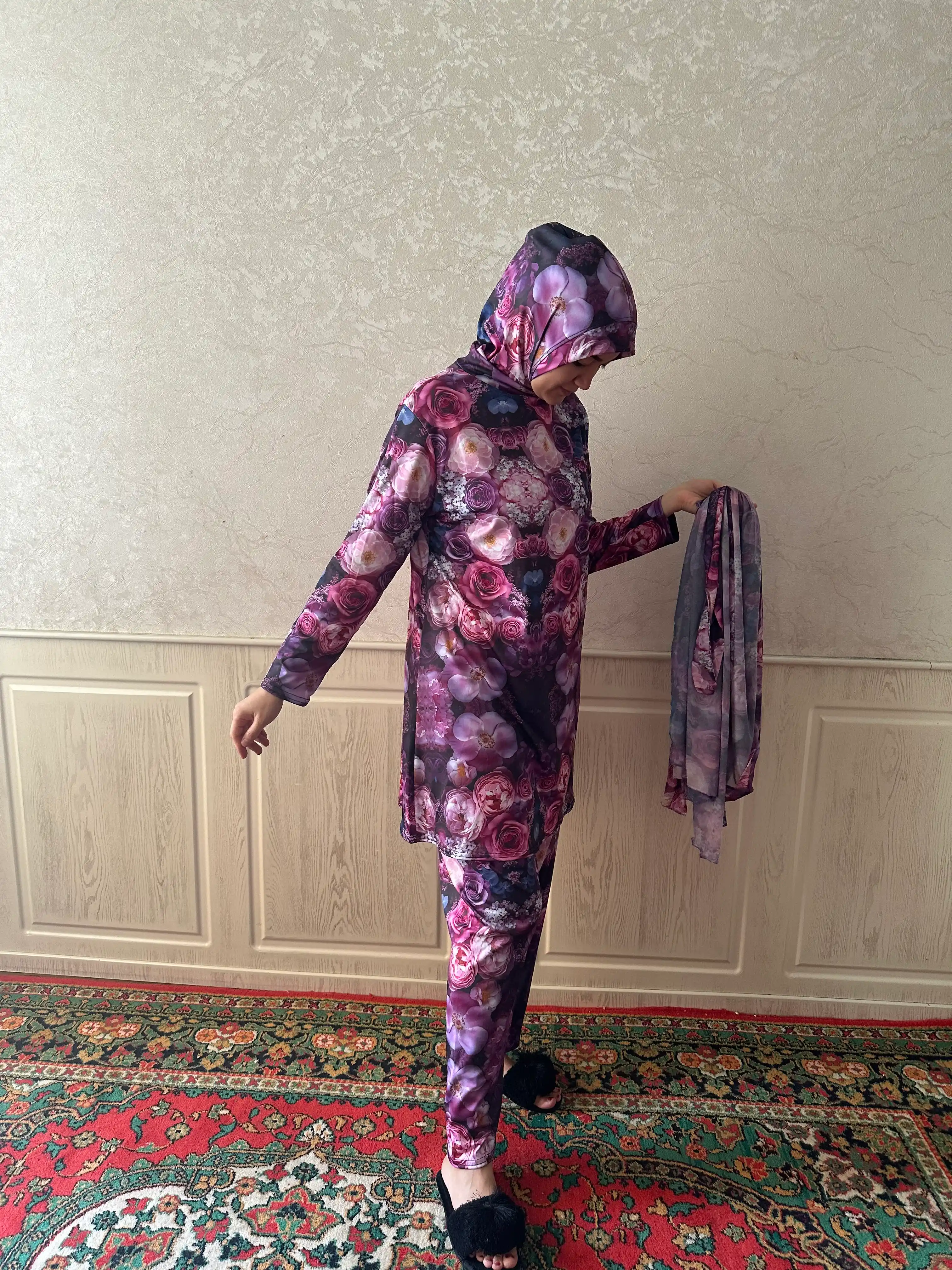 Kupalnik, ayollar uchun burkini, muslimalar uchun cho'milish kiyimi