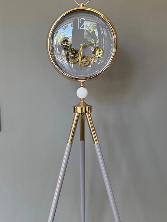 "Royal Tripod" dizayner uch oyoqli soat – uslubli interyer uchun