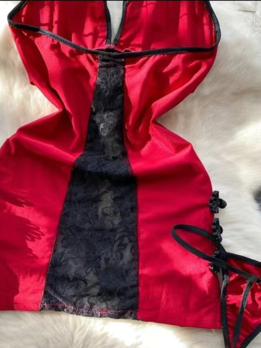 Pentxausdagi qizning surati Chiroyli tola ayollar