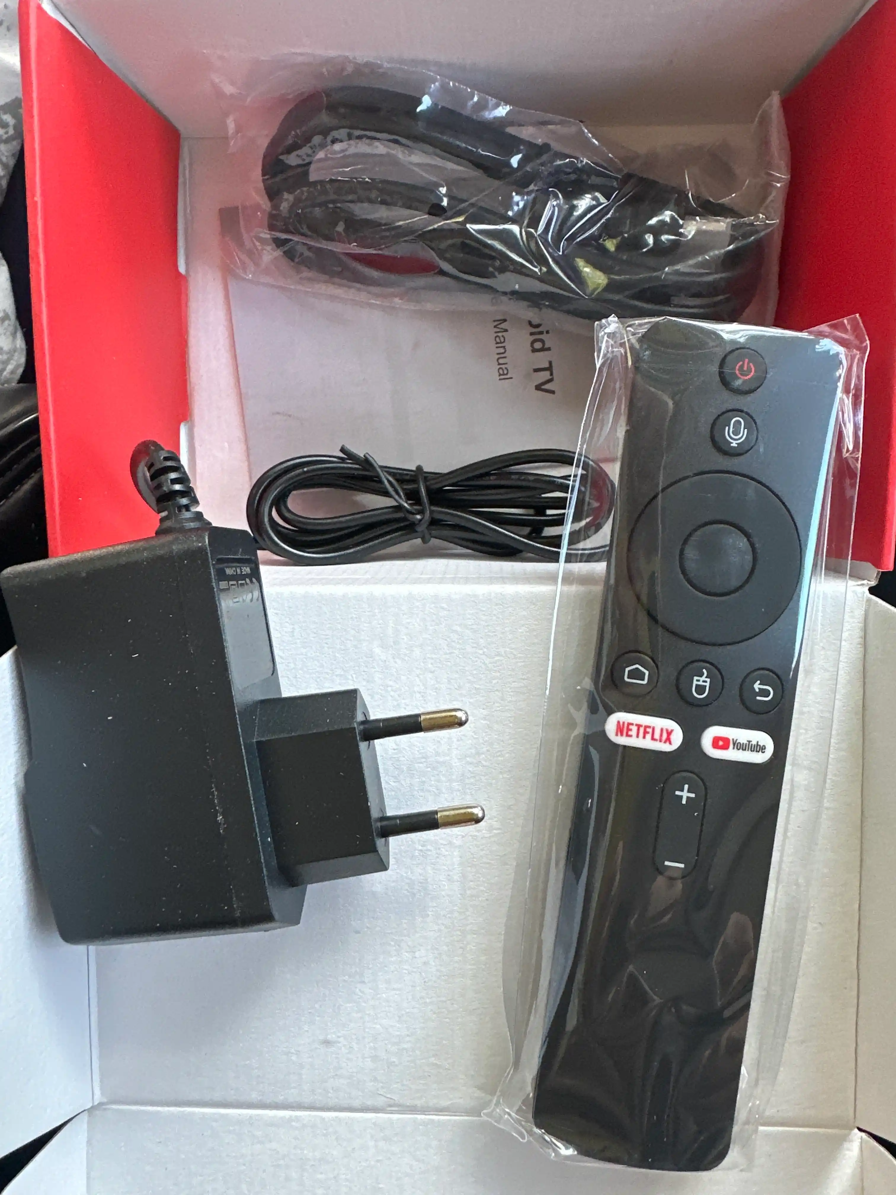 Android приставка Q5 / Smart TV Box с голосовым управлением / Android 11 
