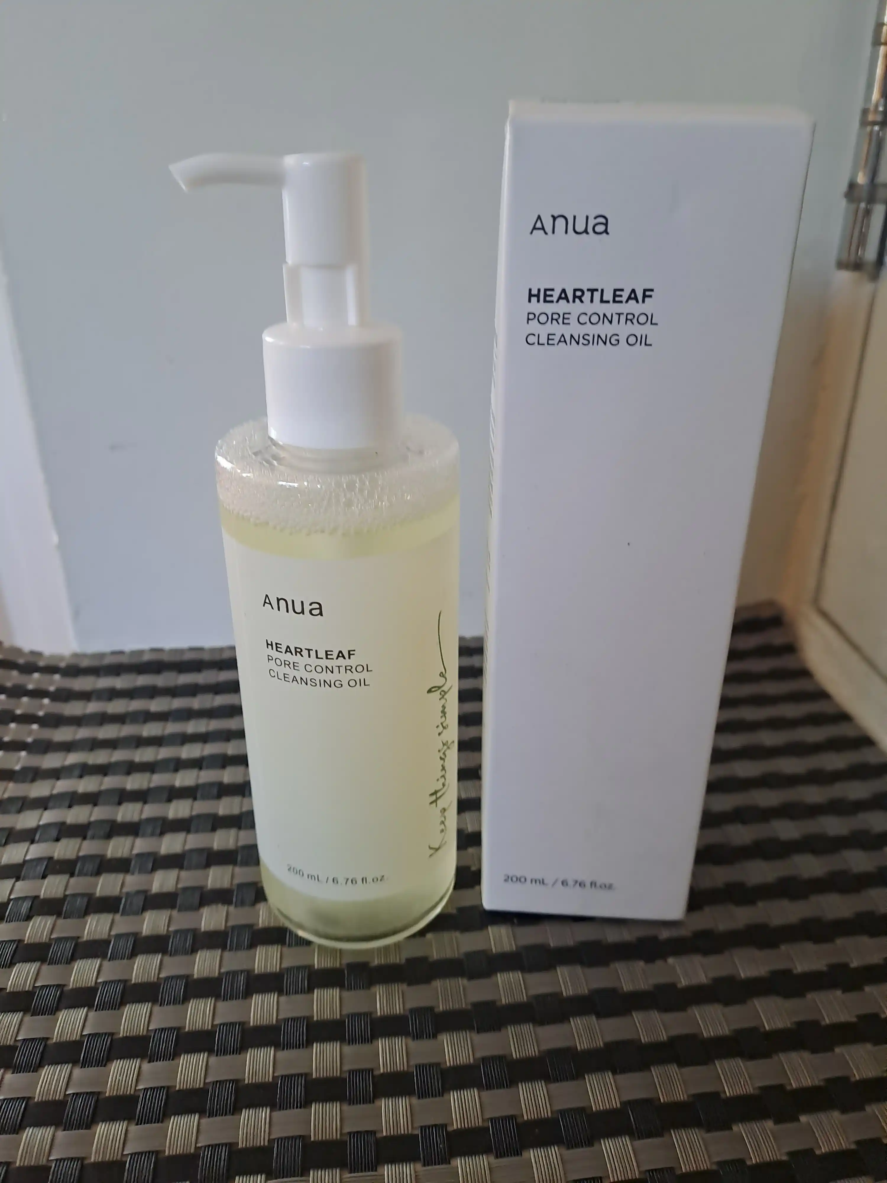 Chuqur poralarni tozalash uchun gidrofilli moy Anua heartleaf Cleansing Oil, 200 ml