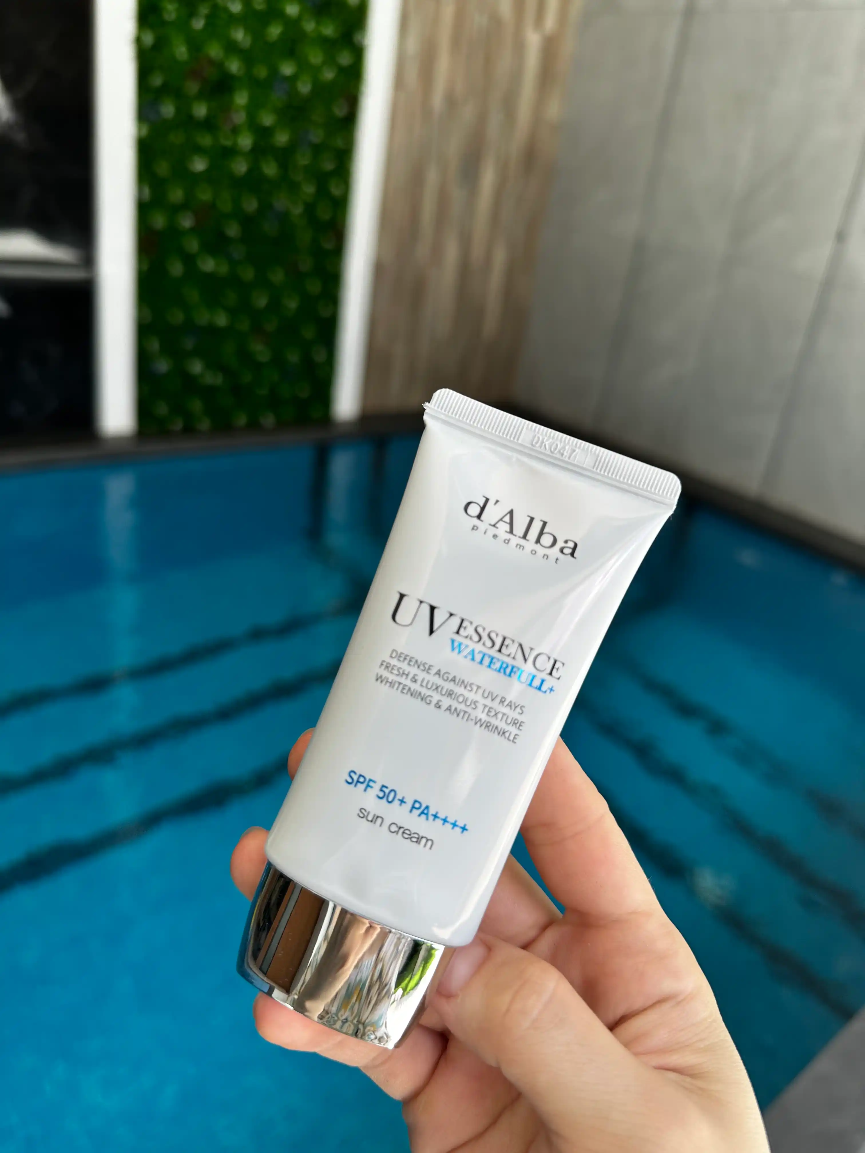 D'Alba солнцезащитный крем SPF50+ PA++++ – антивозрастной и увлажняющий уход