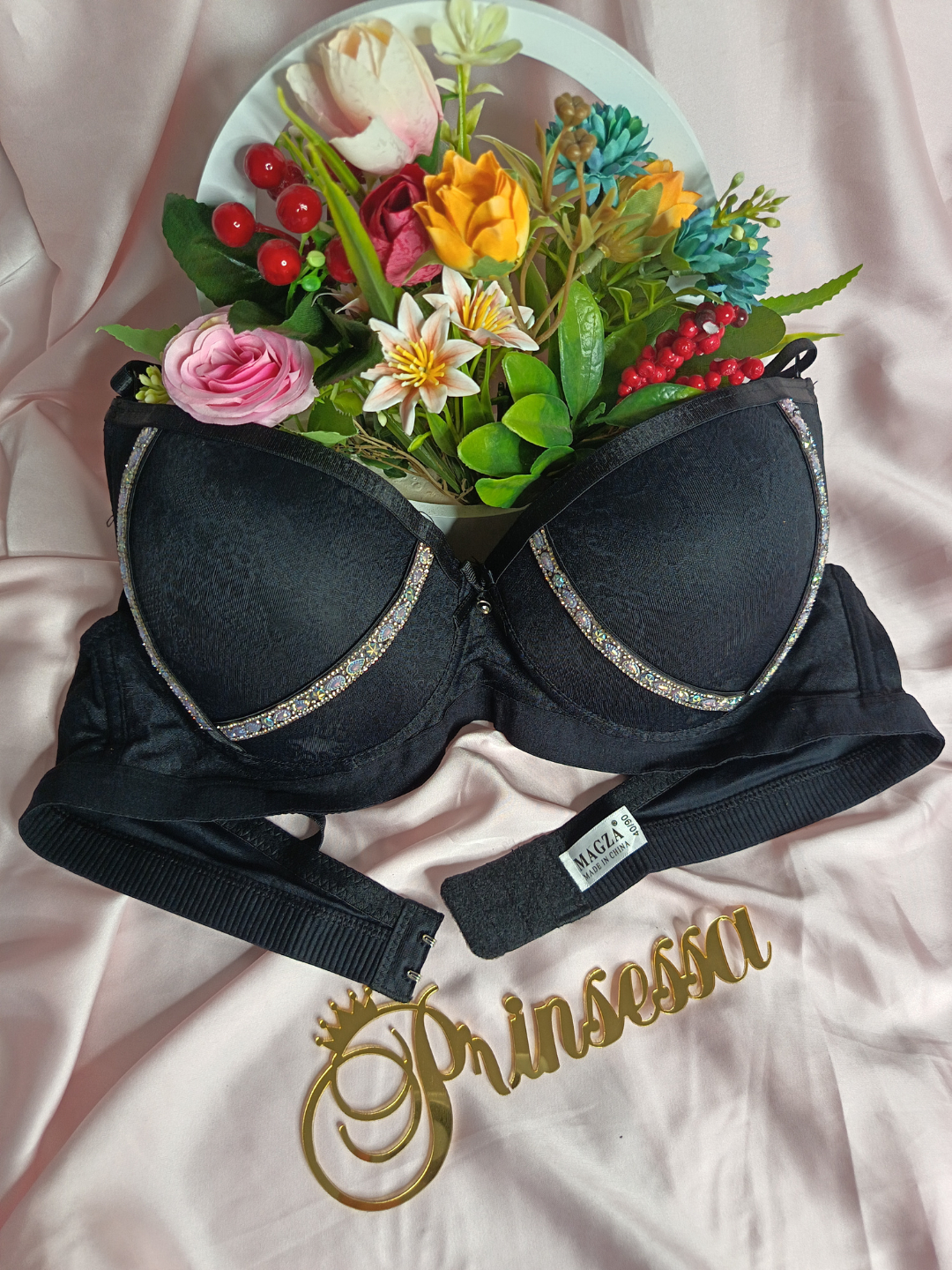 Onlaynda anal porno va oltin yomgirlarni tomosha qiling Gozal yapon qizlar bilan porno