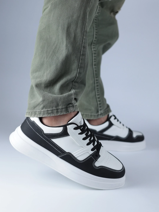 Erkaklar krossovkalari, o'lchamlari 40-45 - 