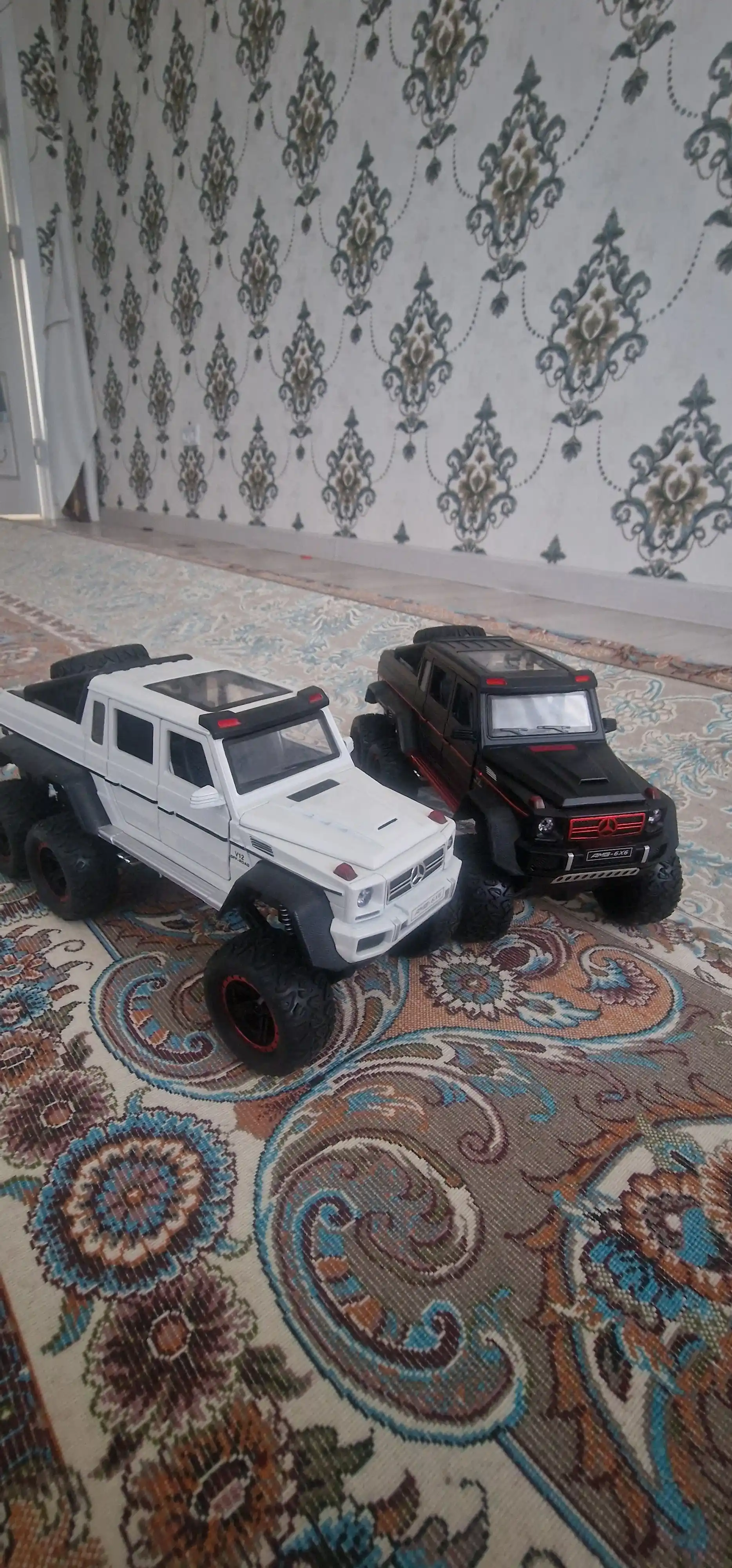 FIDGO avtomobil modeli, Mercedes G63 AMG 6x6