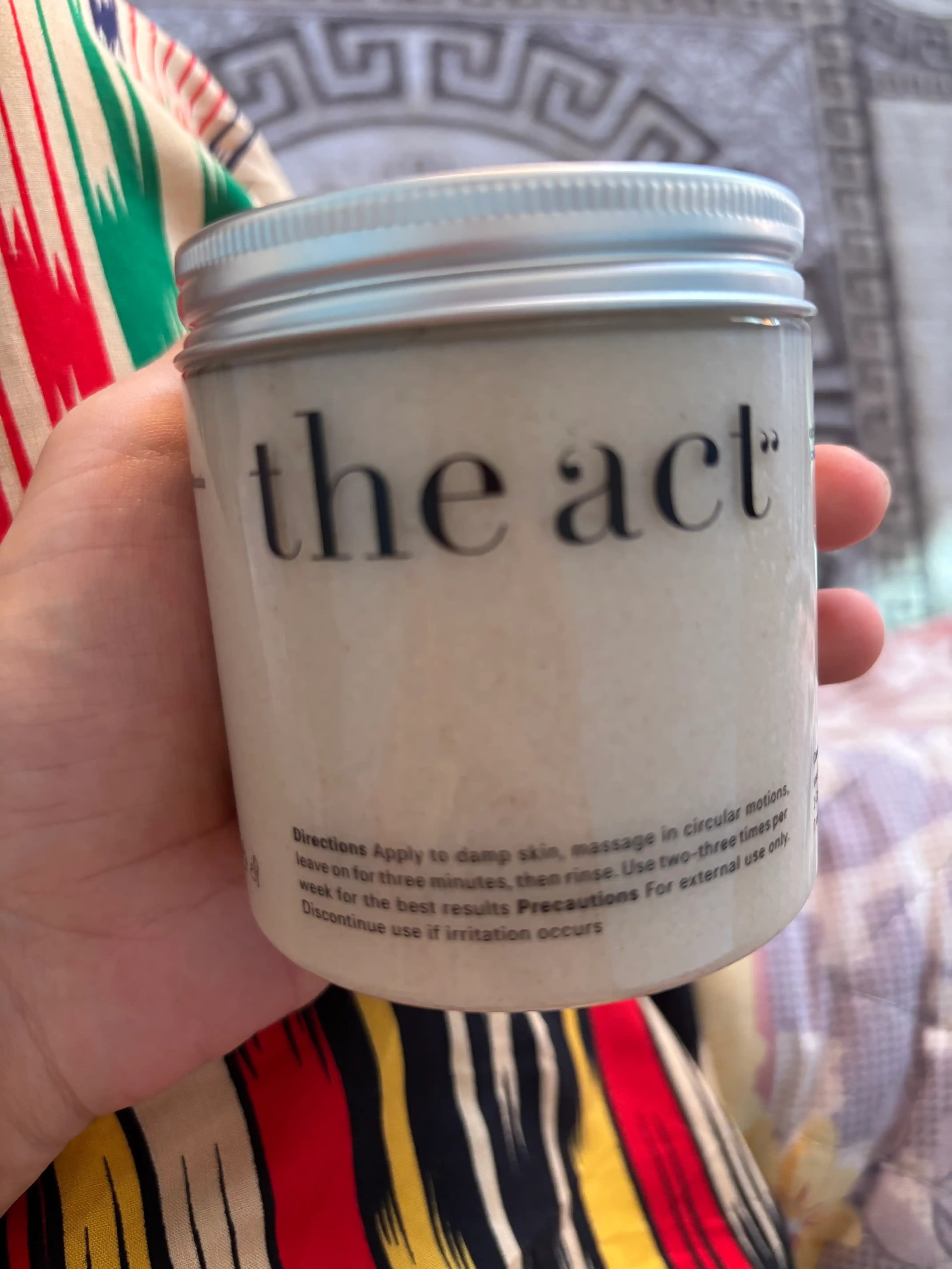 The Act Tana uchun kokosli, sellyulitga qarshi skrab