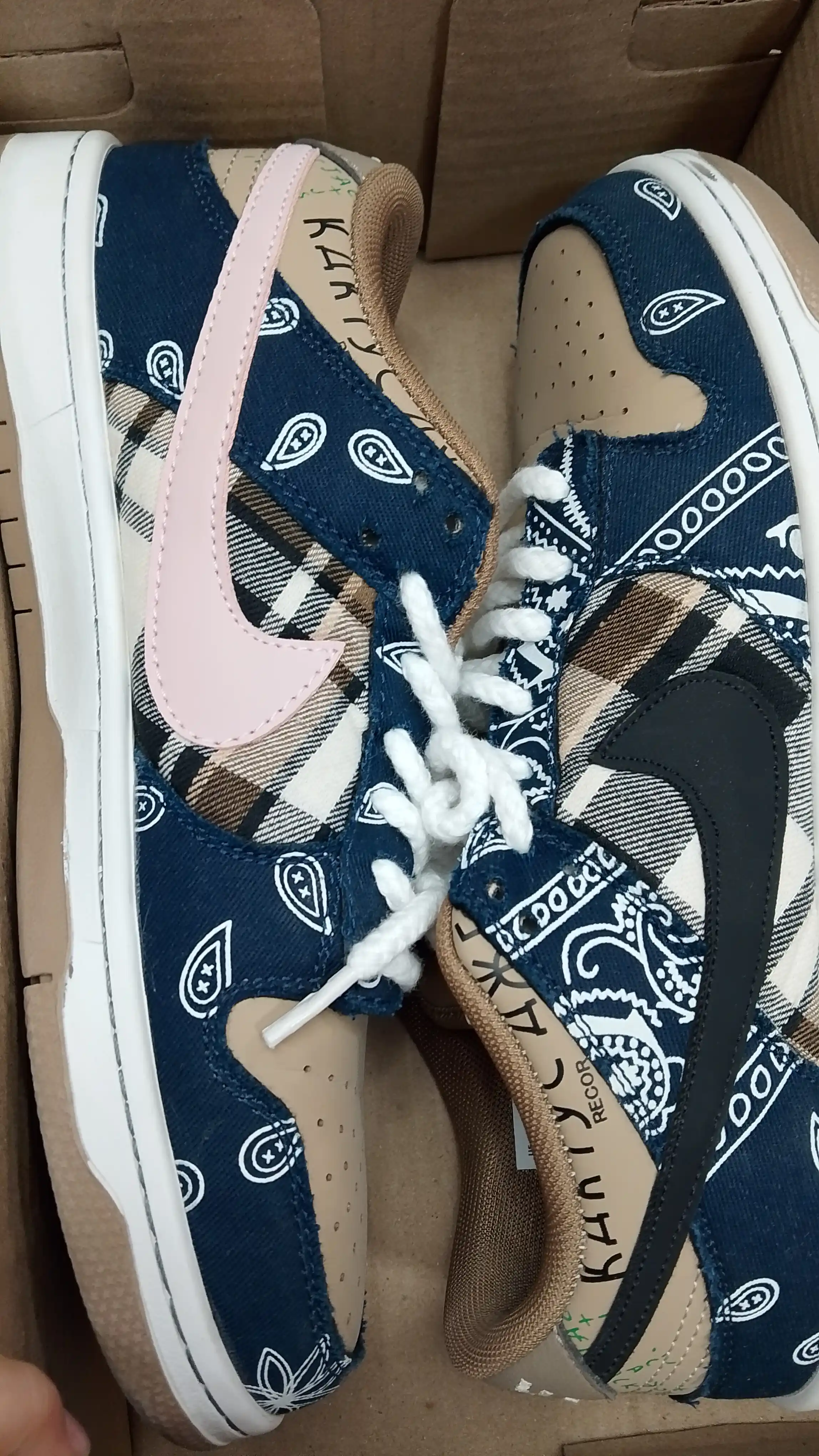 Erkaklar, ayollar va o‘smirlar uchun sport krossovkalari Nike SB, 39–44 o‘lchamda