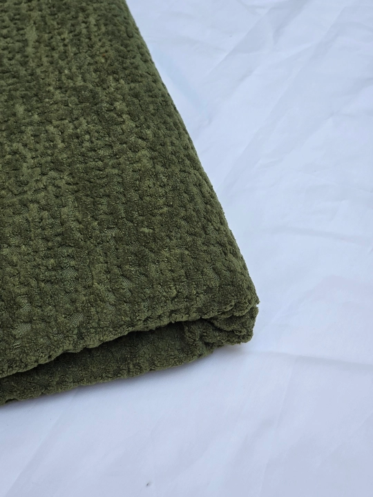 Mebel va choyshablar uchun tukli, fakturali mato (150×200 / 150×300)