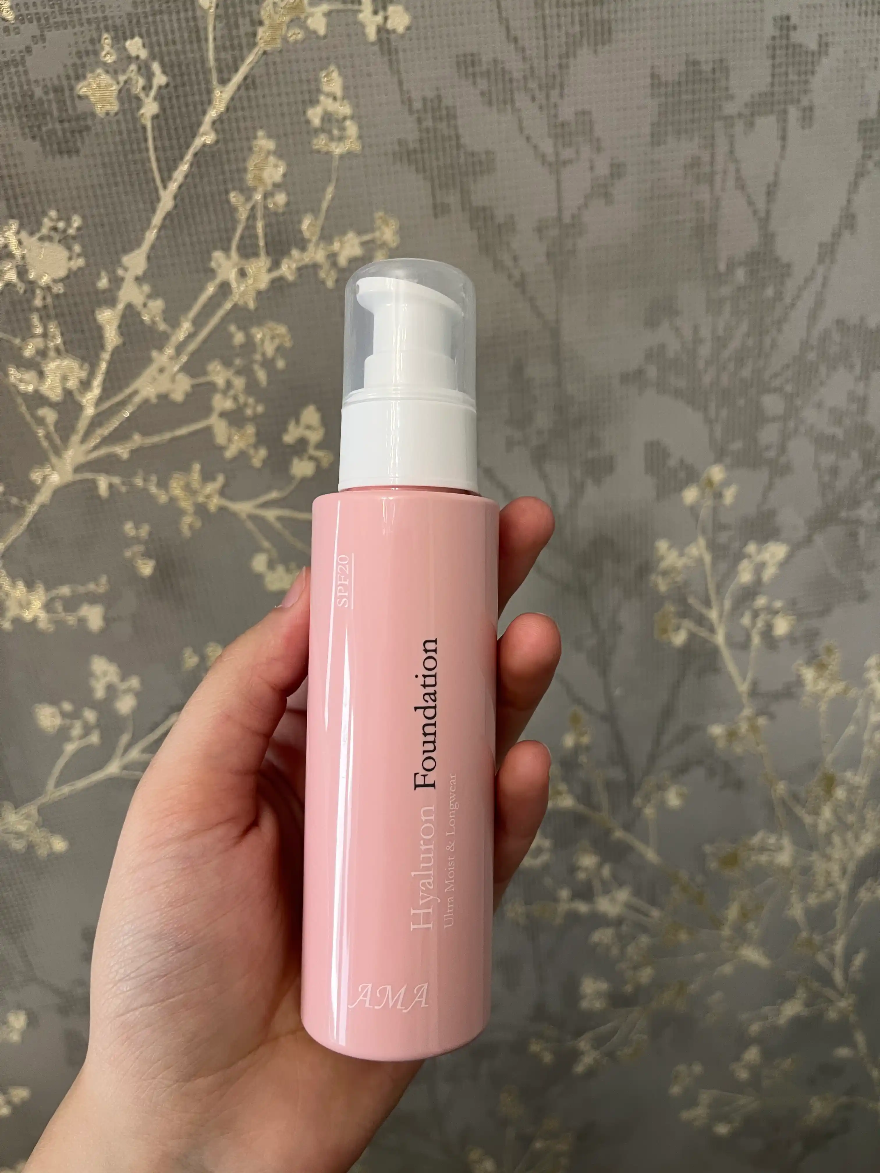 Tonal kremi AMA Hyaluron Foundation