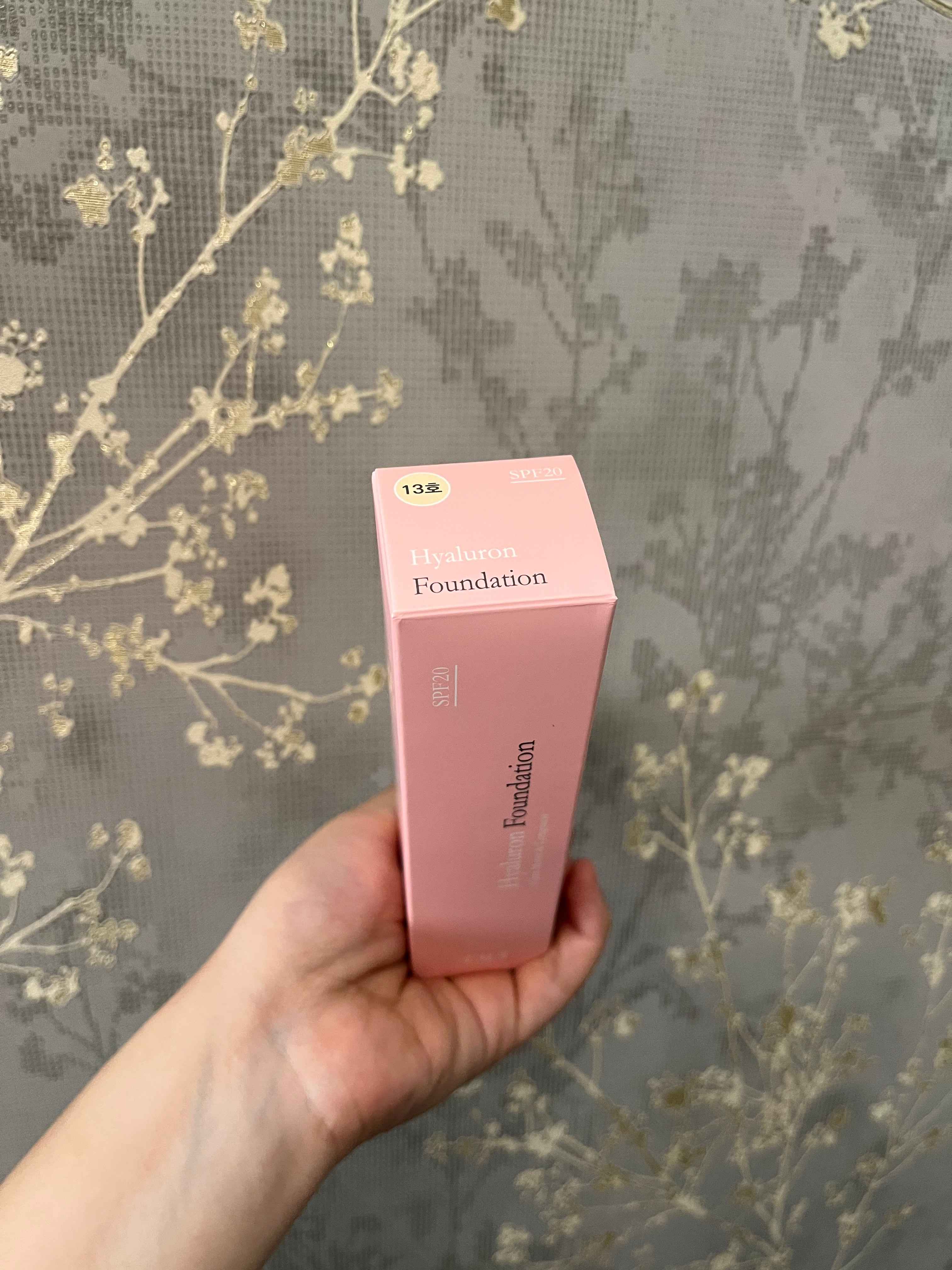 Tonal kremi AMA Hyaluron Foundation