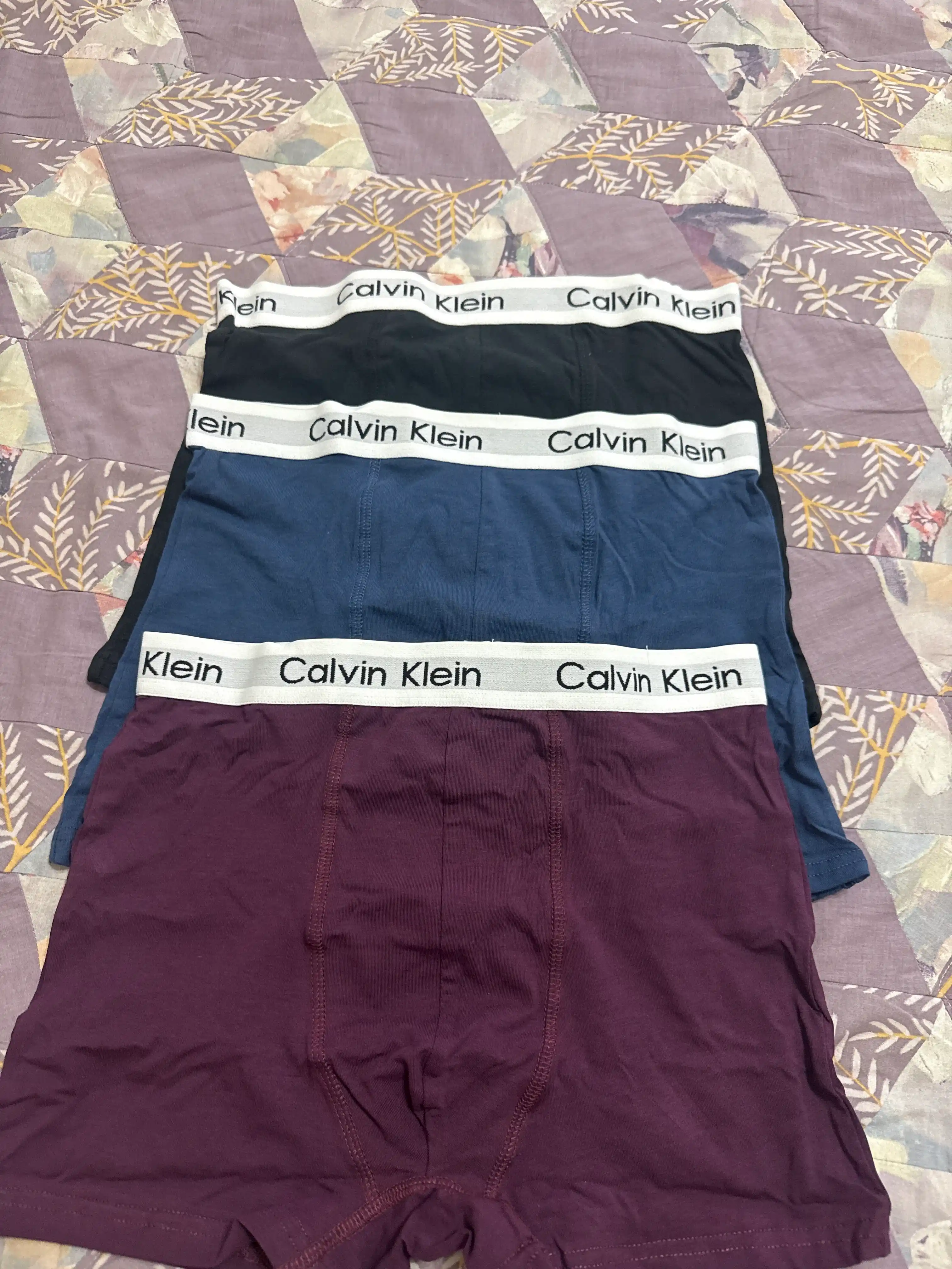 Erkaklar uchun trusiklar Calvin Klein, to'plam 3 dona