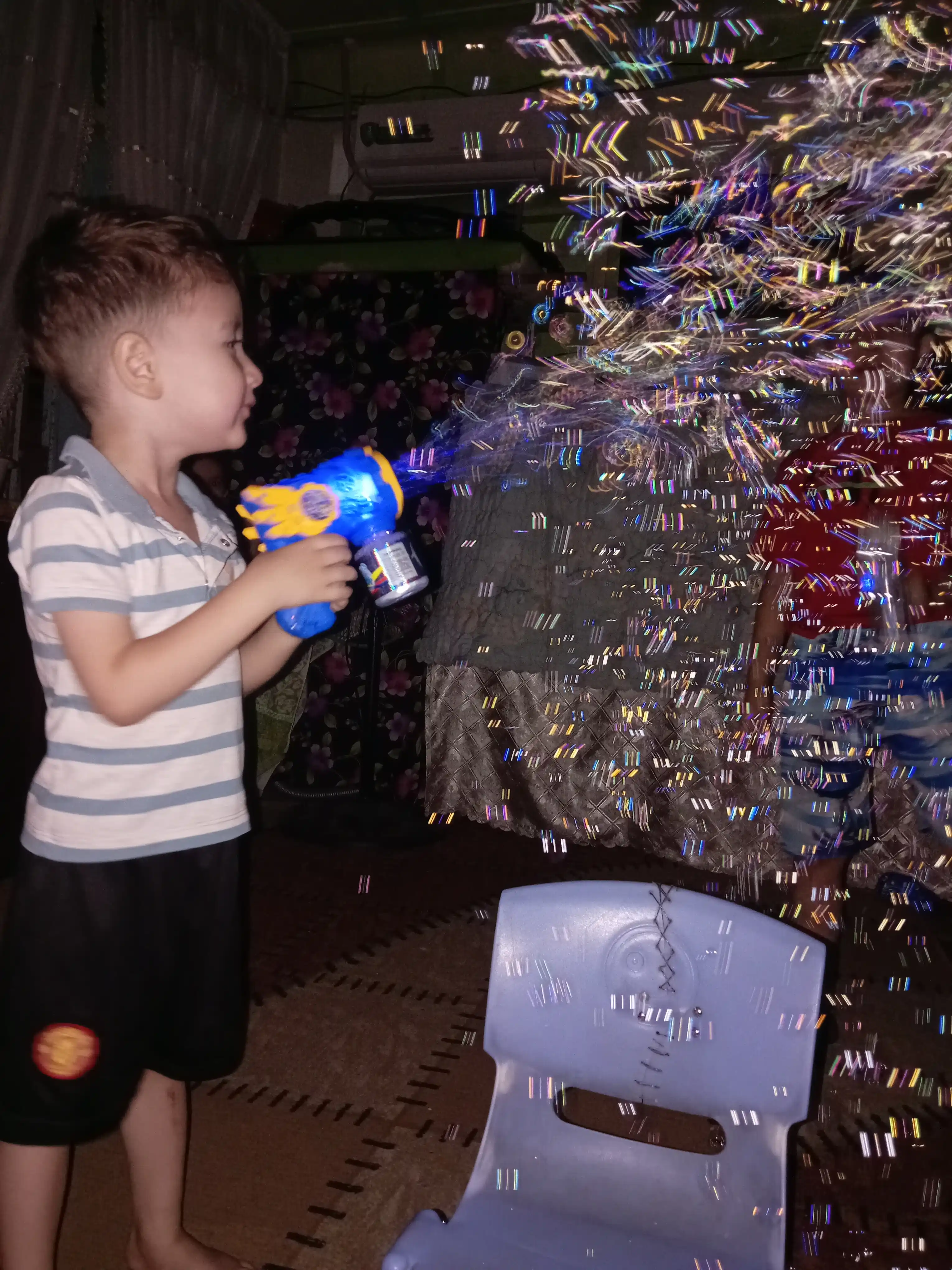 BUBBLE GUN генератор - пистолет мыльных пузырей, игрушка для детей