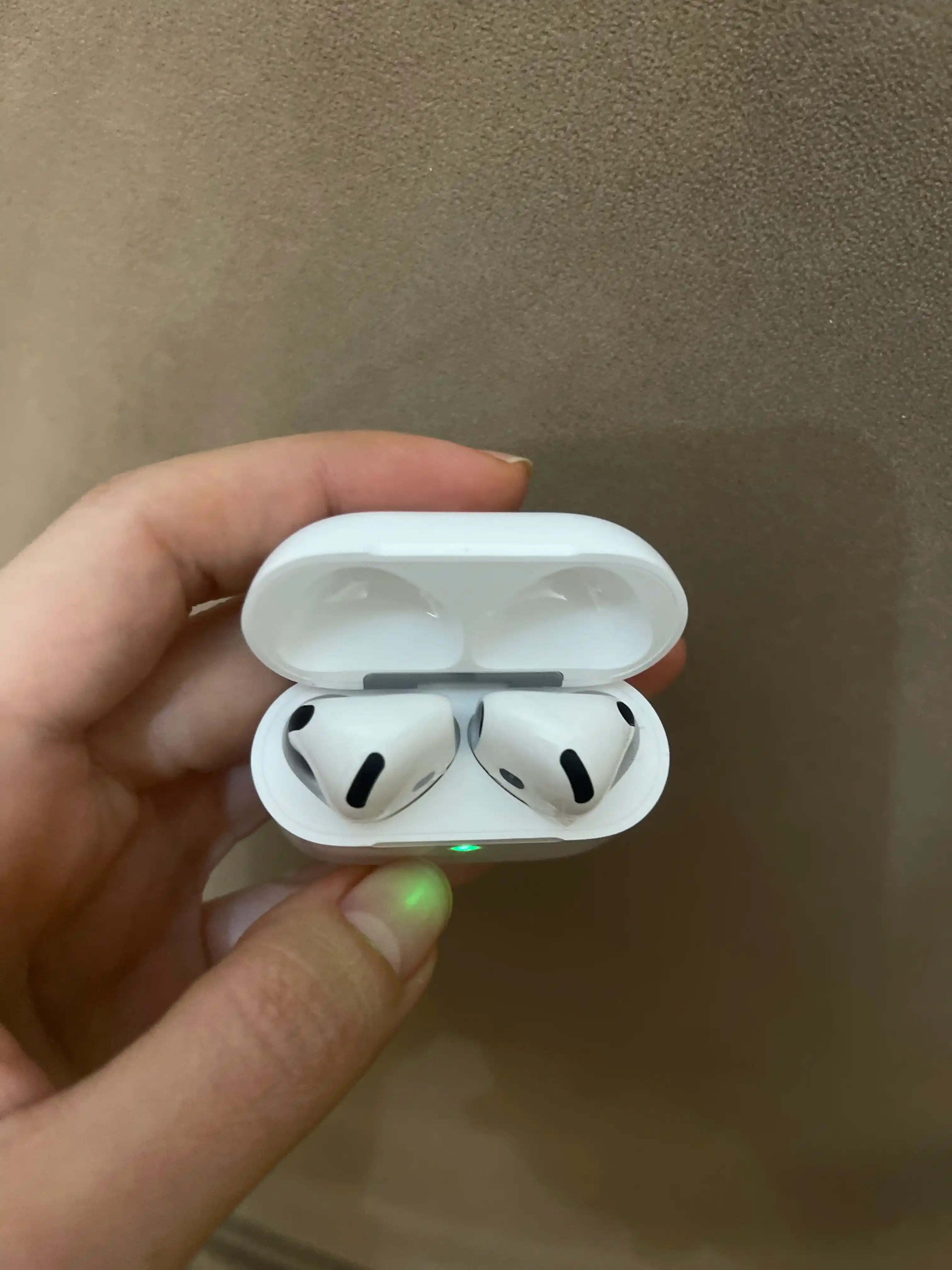 Pods 4 iPhone va Android uchun simsiz quloqchinlar, ANC, USB va g‘ilof sovg‘a