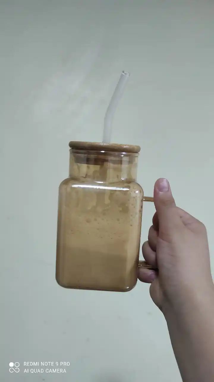 Bambuk qopqoqli va somonli shisha idish-krujka (500 ml)
