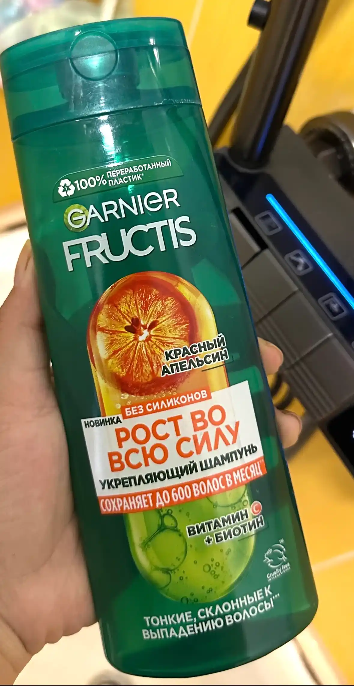 Kuchaytiruvchi shampun Fructis Growth to'liq quvvatda Qizil Apelsin, 400 ml