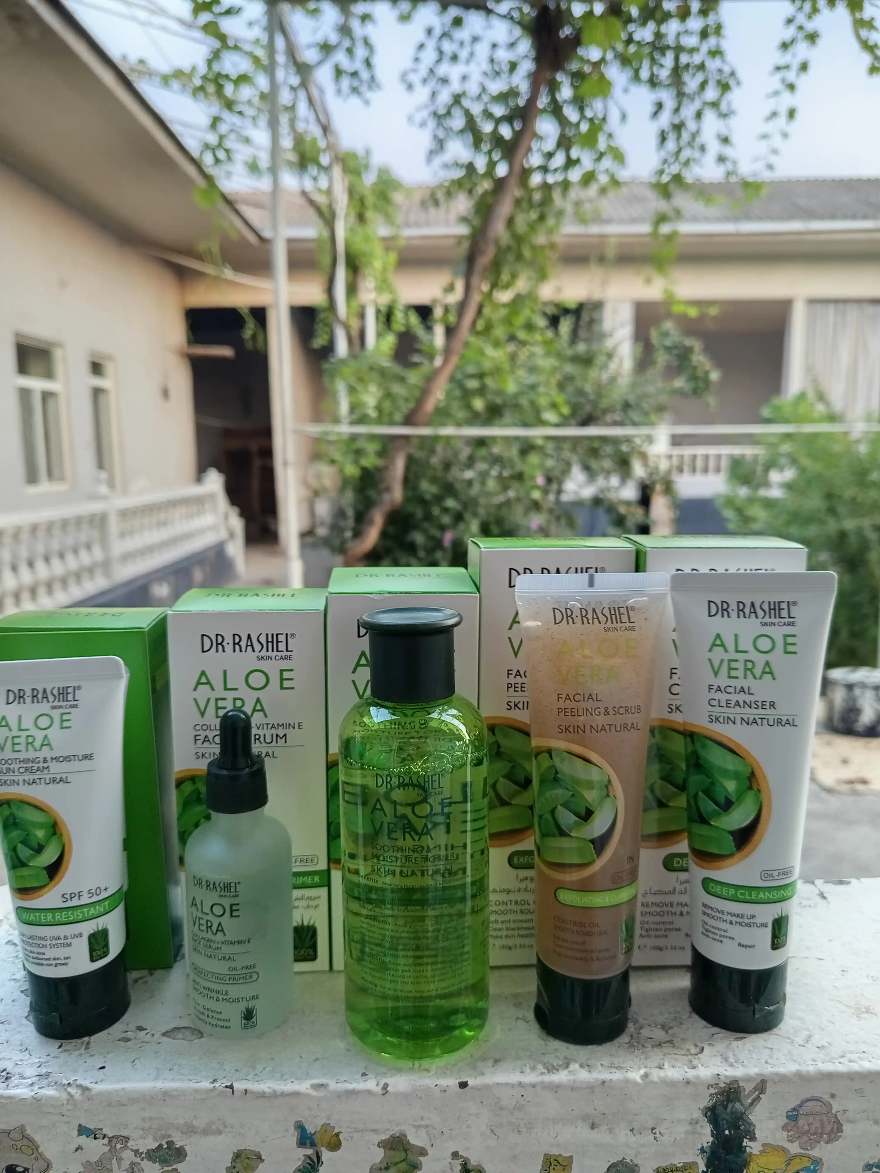 Aloe vera ekstraktli yuz uchun namlovchi tozalovchi penka Dr. Rashel Aloe Vera, 120 ml