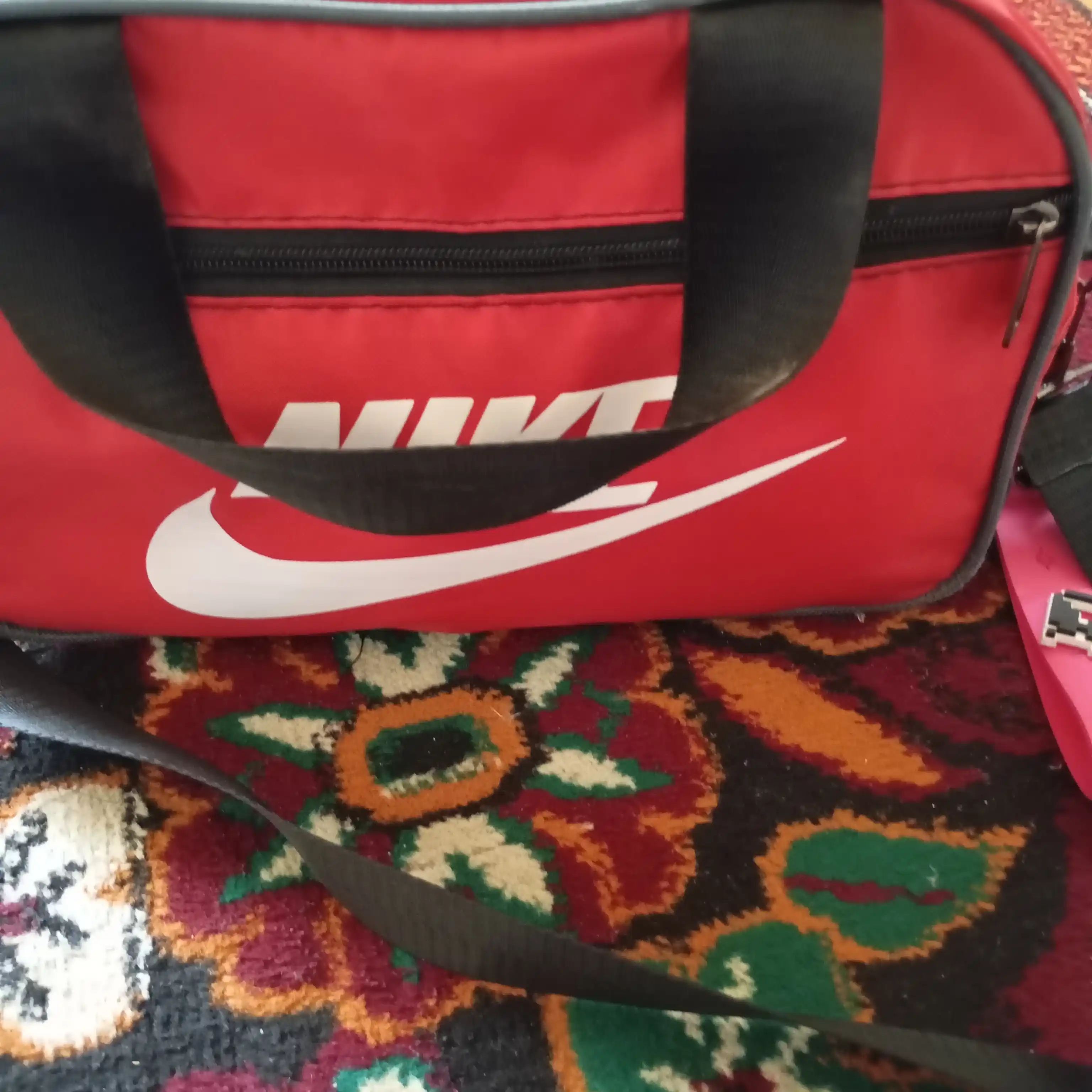 Erkaklar va ayollar sport sumkasi