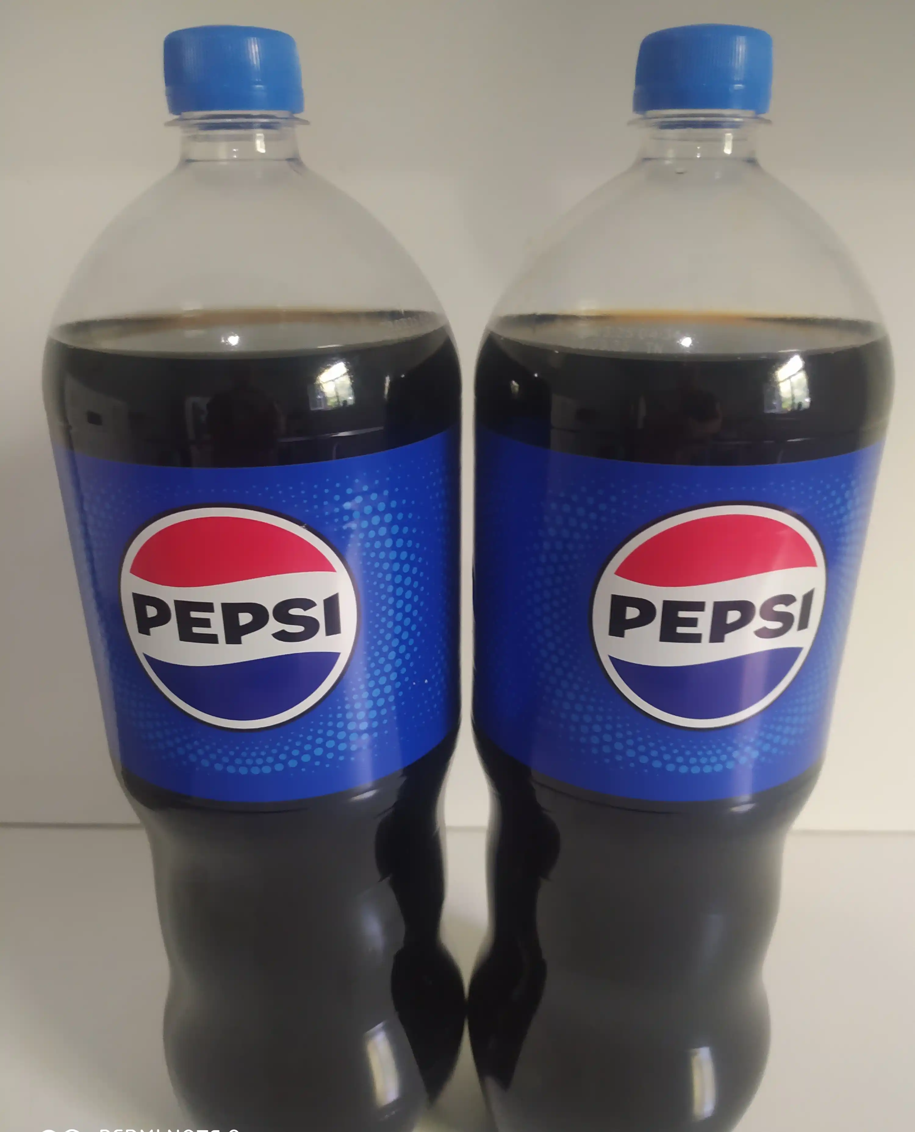 Gazlangan ichimlik Pepsi, 2 litr