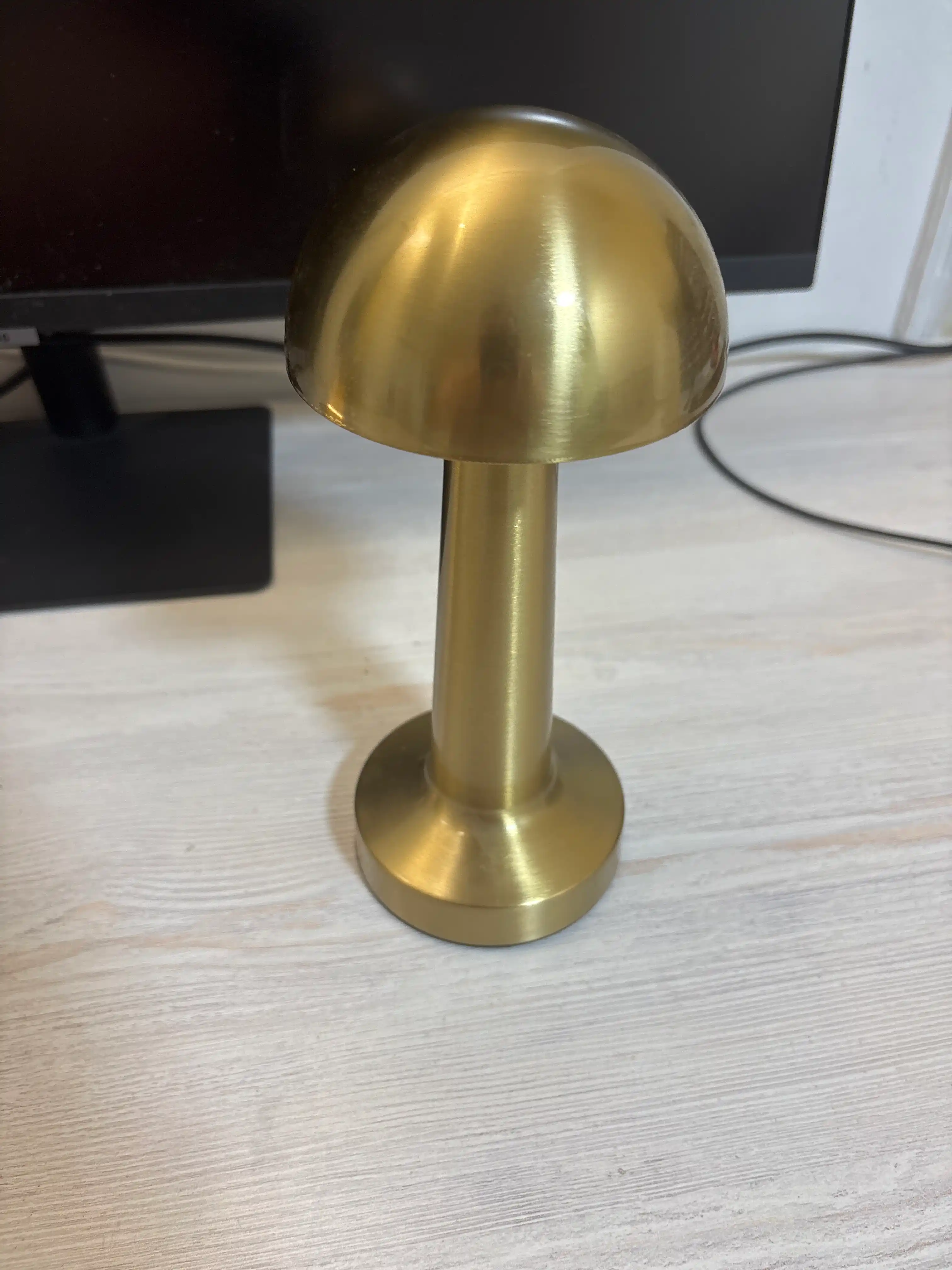 Simsiz sensorli stol chiroqchasi USB akkumulyator bilan