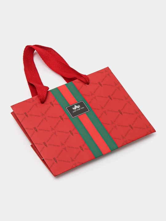 Sovg'a paketlari qalin karton 23x18 sm, mustahkam va qulay