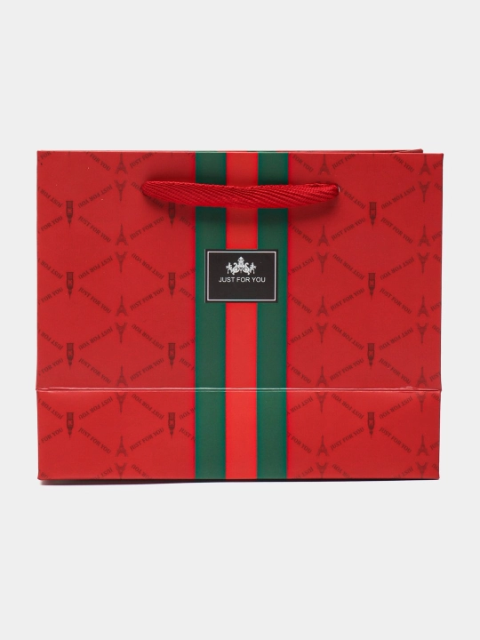 Sovg'a paketlari qalin karton 23x18 sm, mustahkam va qulay