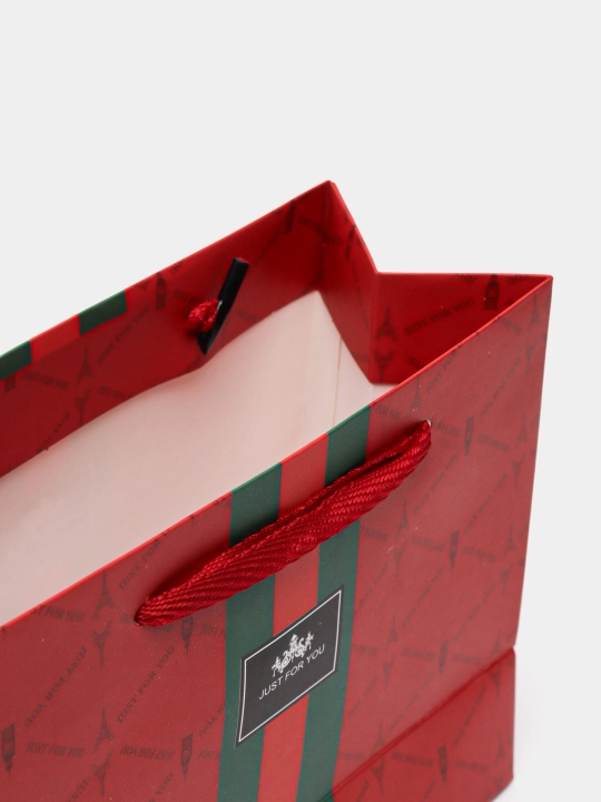 Sovg'a paketlari qalin karton 23x18 sm, mustahkam va qulay