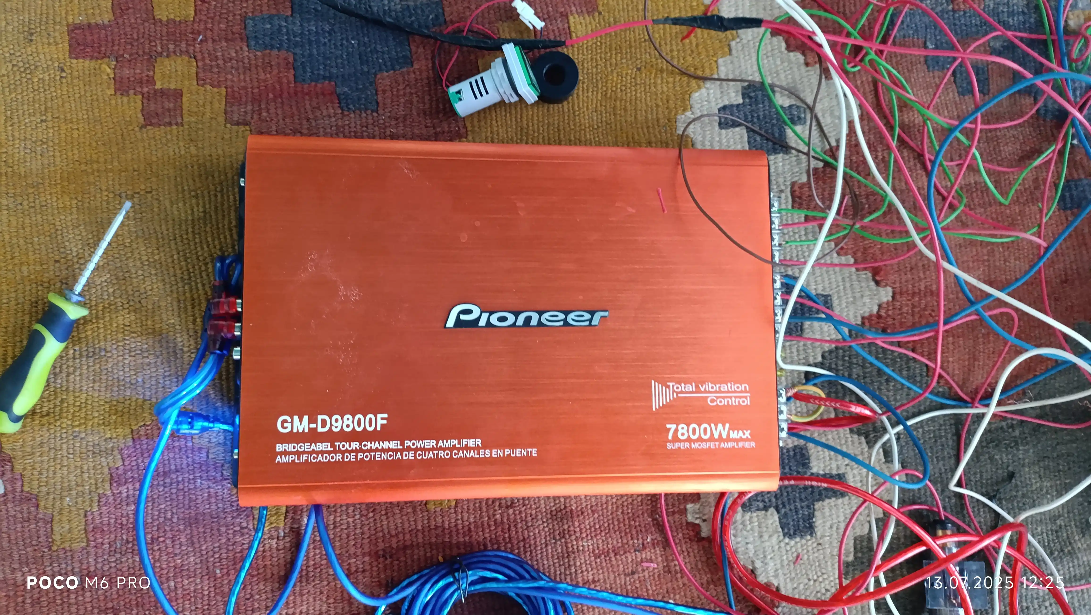 Pioneer Усилитель звука для авто 2-4-канальный, 2200-6800 Вт