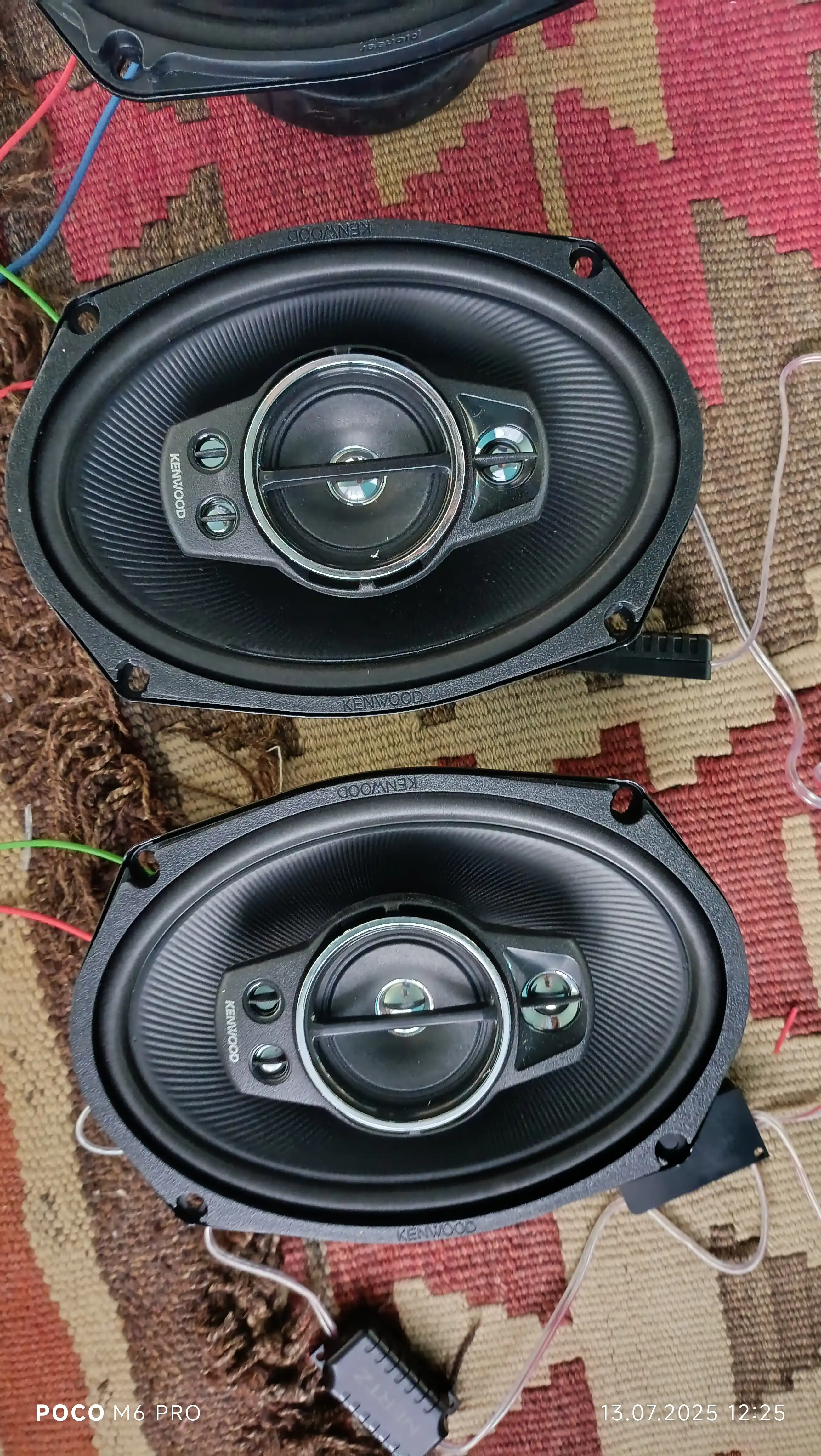 Автомобильные колонки Kenwood 700 Вт