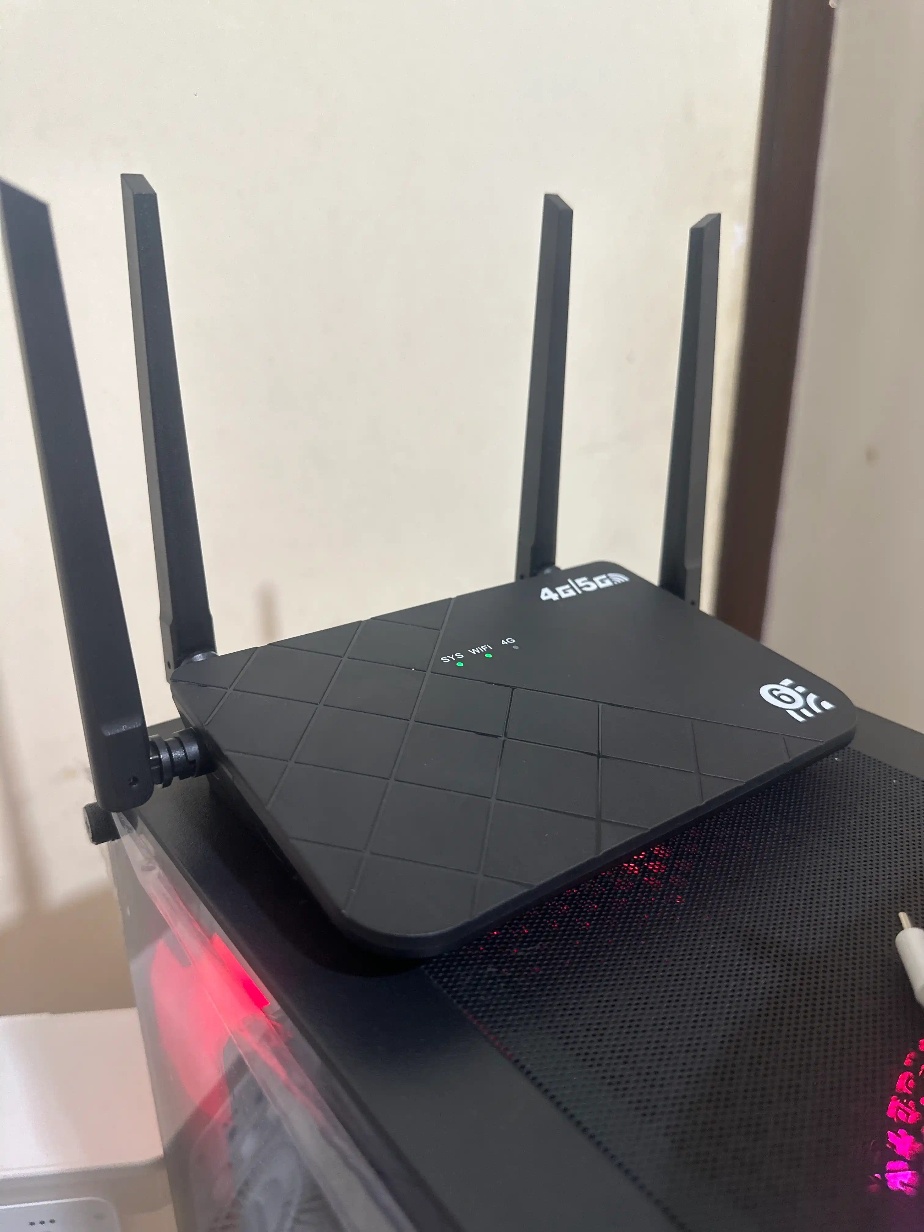 Wi-Fi router CPE, 3G, 4G+, SIM karta bilan ishlidi