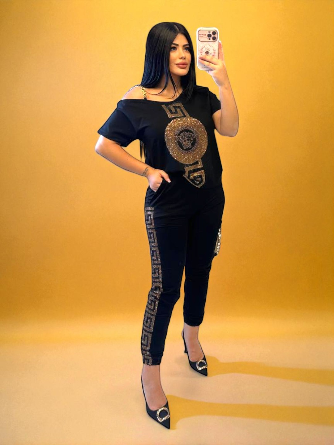 Yetuk ayollar porno saytini tomosha qiling