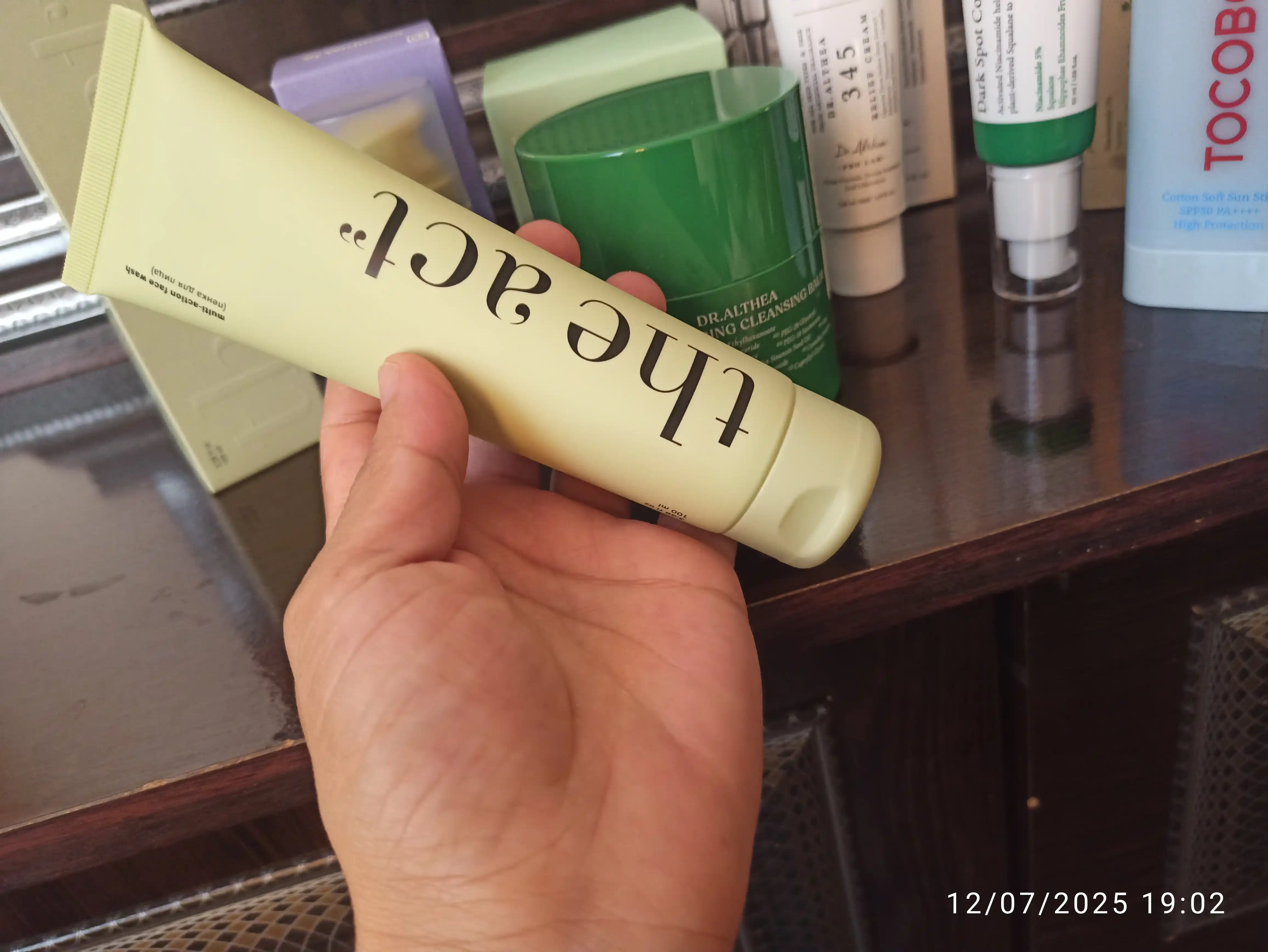 The Act yuzni yuvish va makiyajni tozalash uchun, yumshoq namlovchi ko‘pik, 100 ml