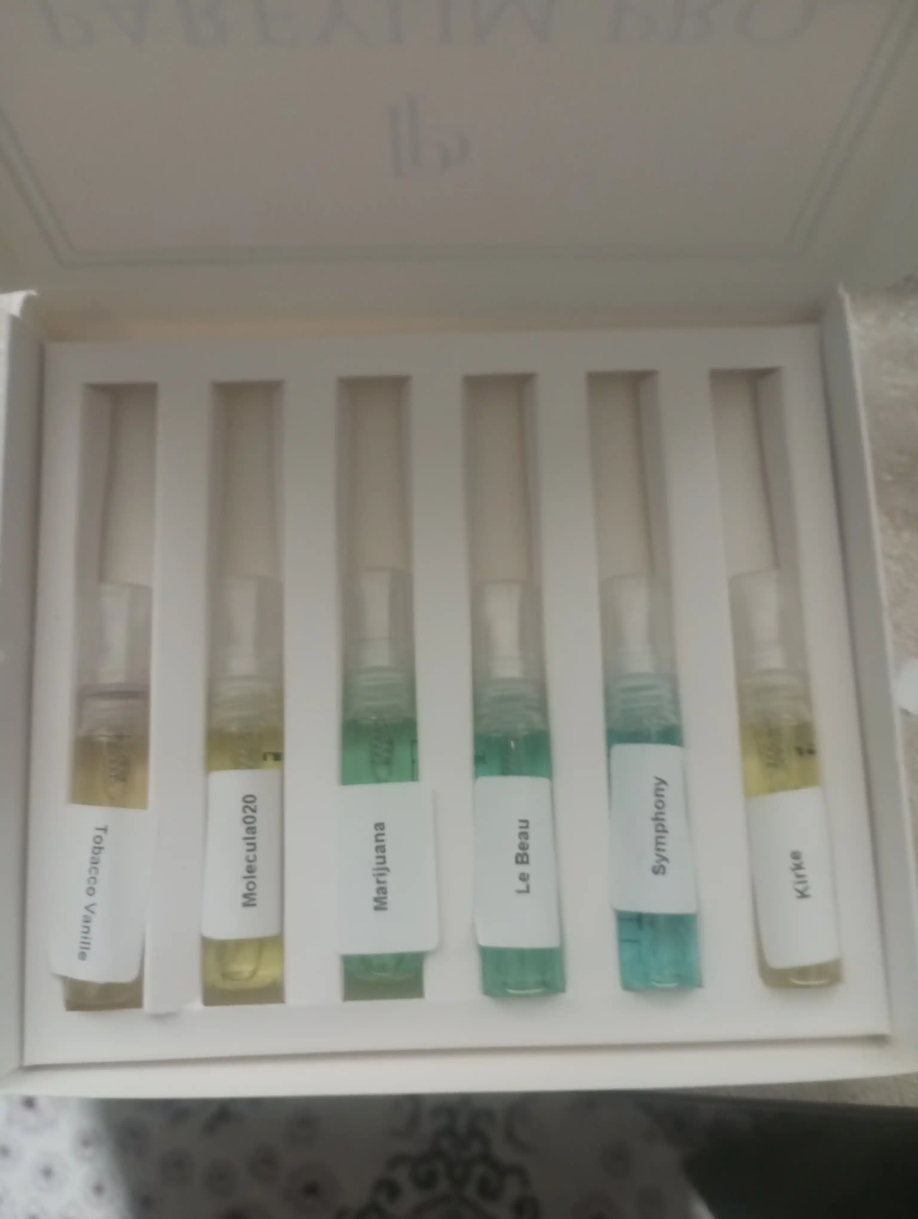 Erkaklar uchun atir nabor, Kirke, Molekula, Symphony, Le Beau, Marijuana, Tobacco Vanille