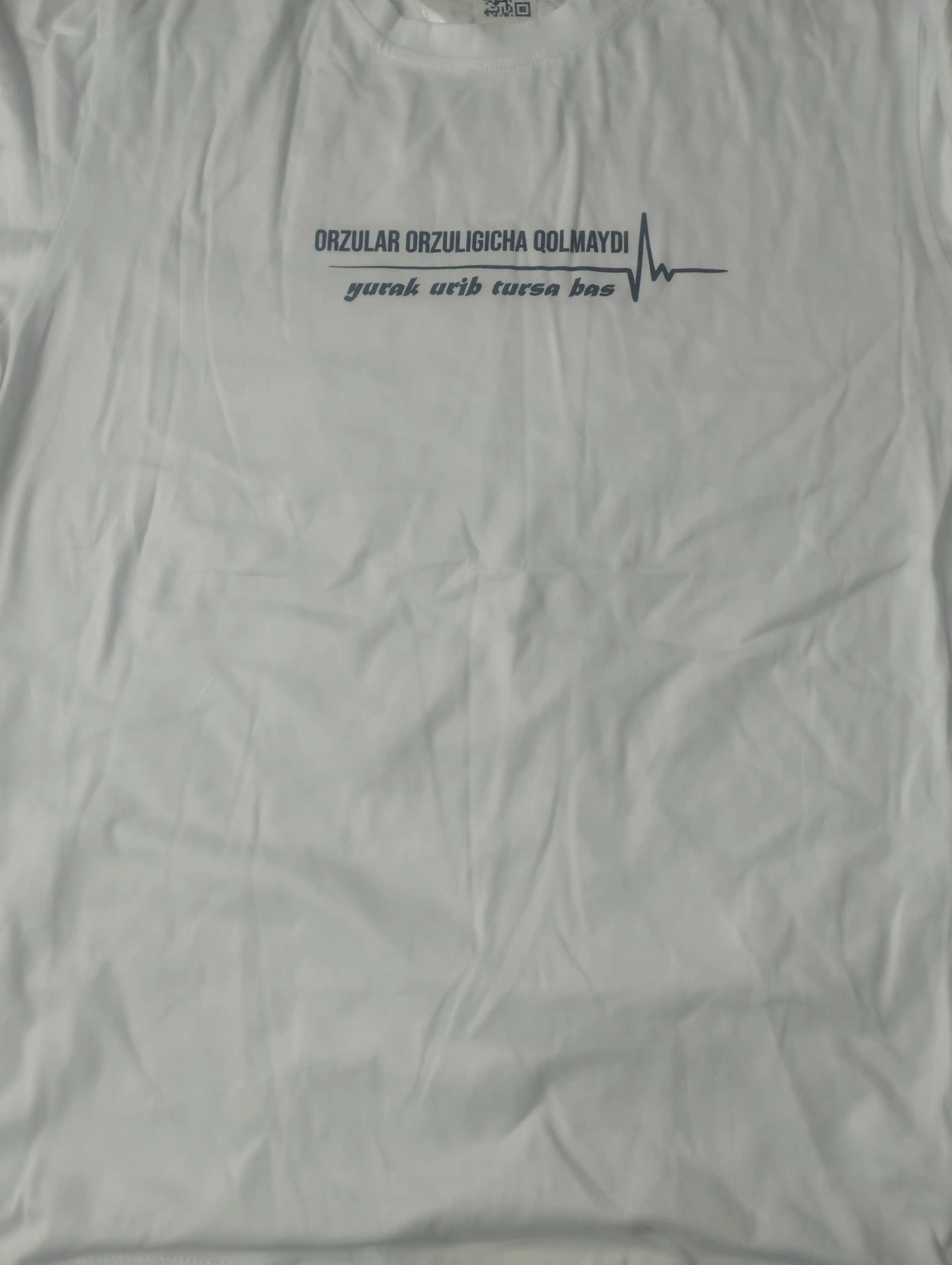 Ayollar va erkaklar uchun bir xil rangdagi futbolka, 100% paxta