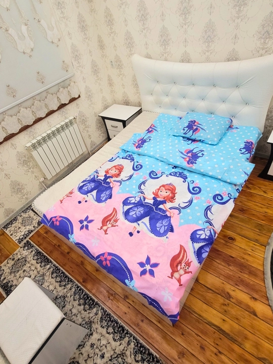 Bolalar choyshabi bir kishilik, eko bambuk, choyshab 1 ta, yostiq jildi 1 ta va ko'rpa jildi 1 ta