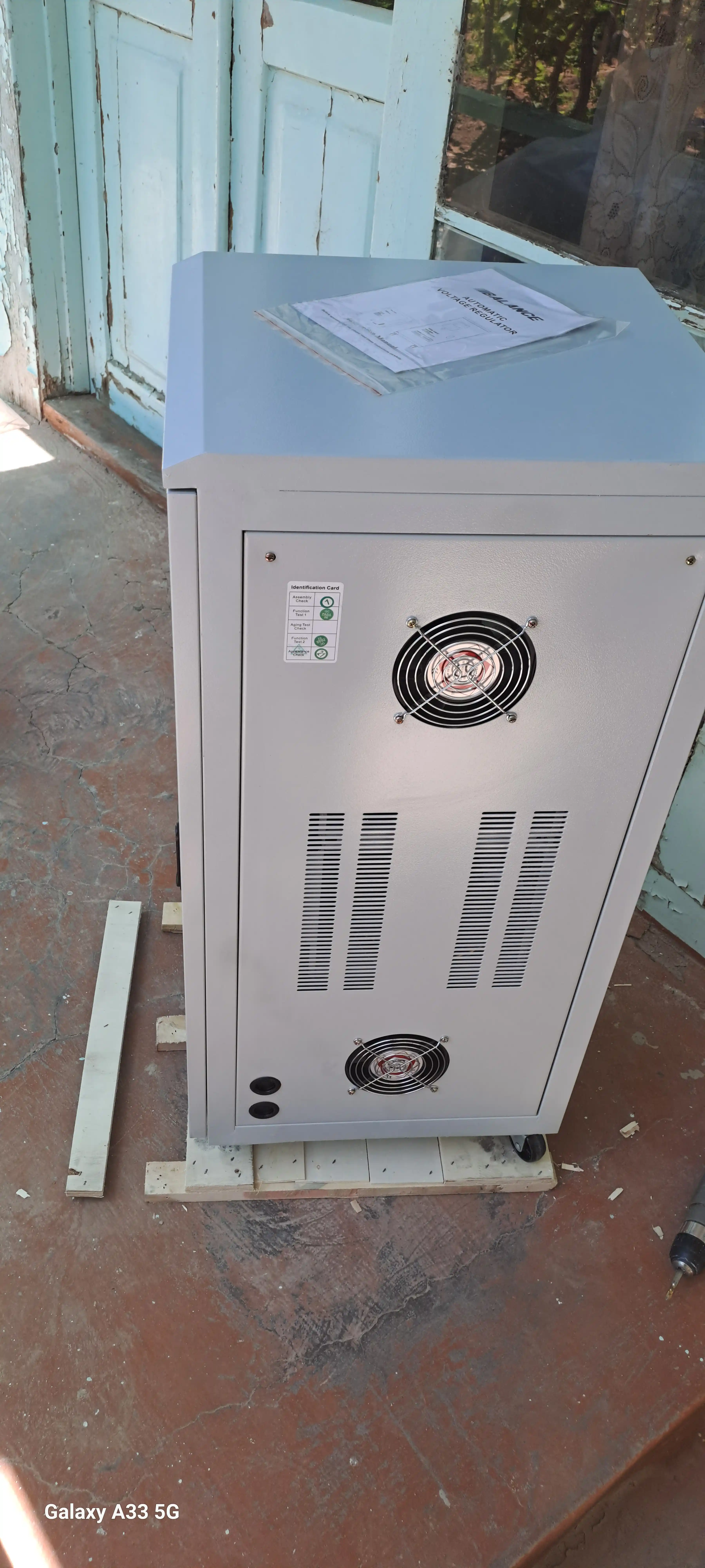 Kuchlanish stabilizatori Balance 30 kVA, latorli, 100-250V