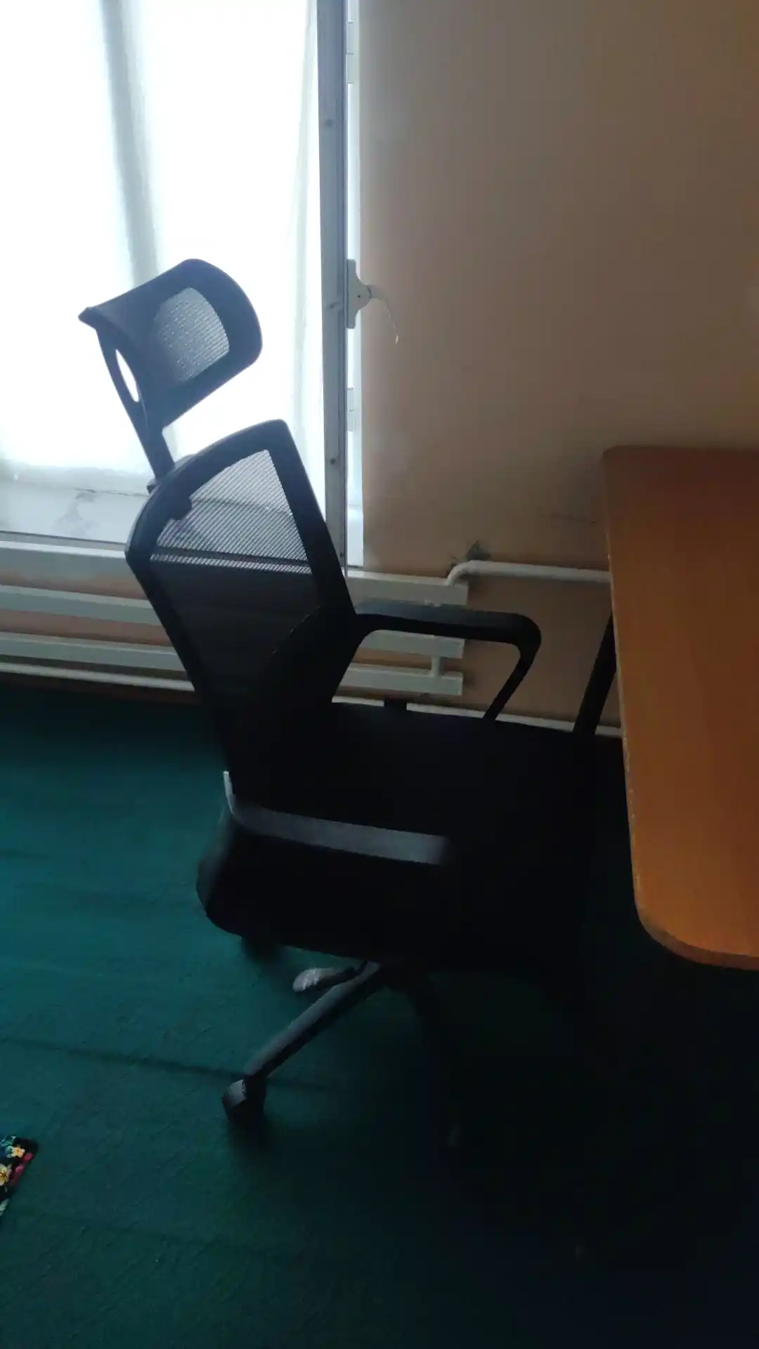 Ofis, uy va boshqa xonalar uchun kreslolar, kompyuter kreslolari